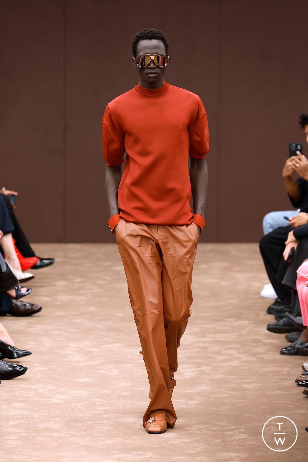 Fashion Week Milan Spring/Summer 2025 look 8 from the Ferrari collection 女装