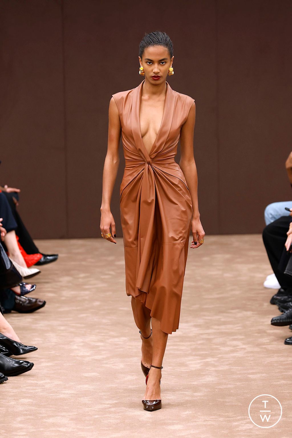 Fashion Week Milan Spring/Summer 2025 look 9 from the Ferrari collection 女装