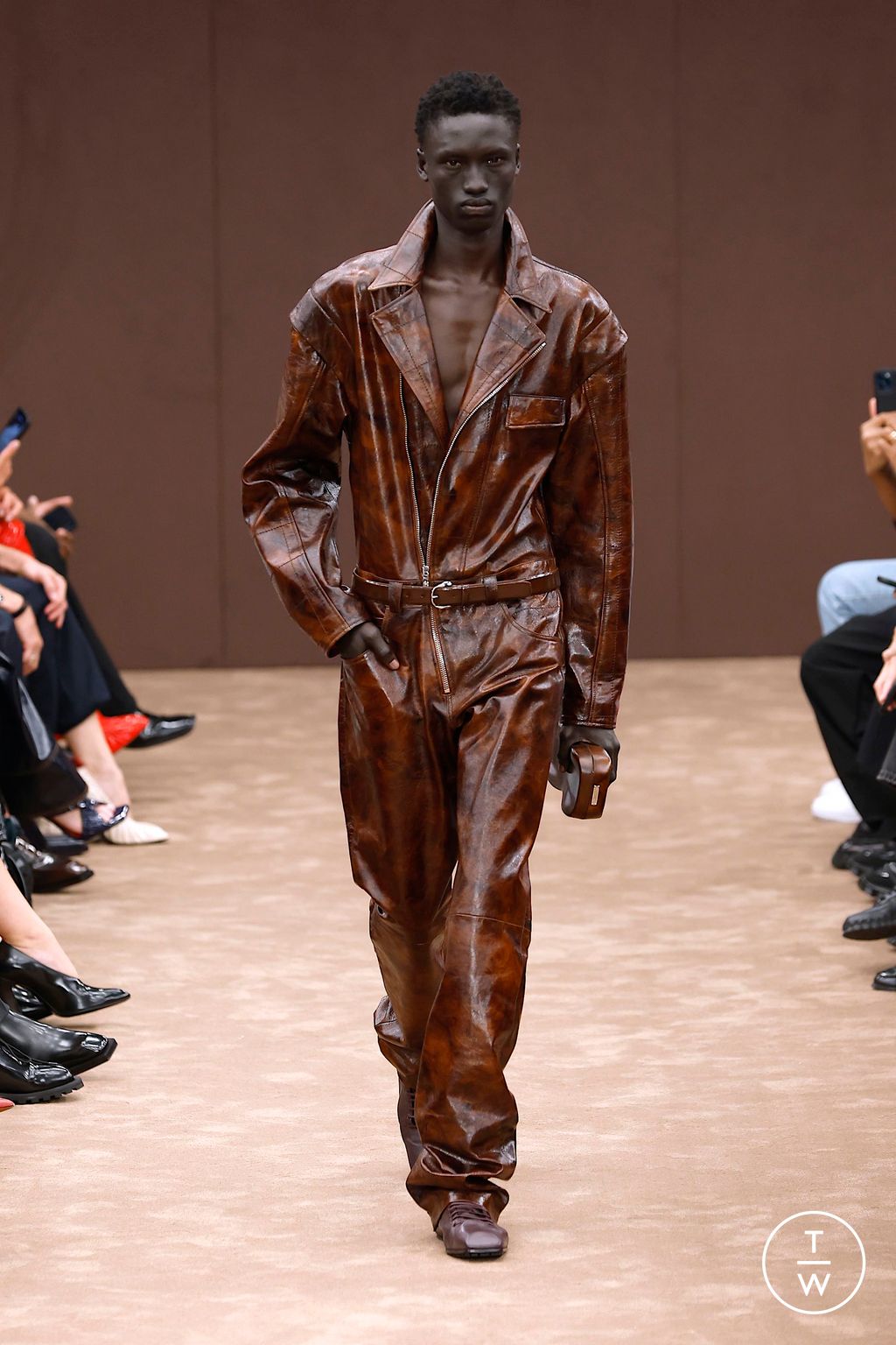 Fashion Week Milan Spring/Summer 2025 look 14 from the Ferrari collection 女装