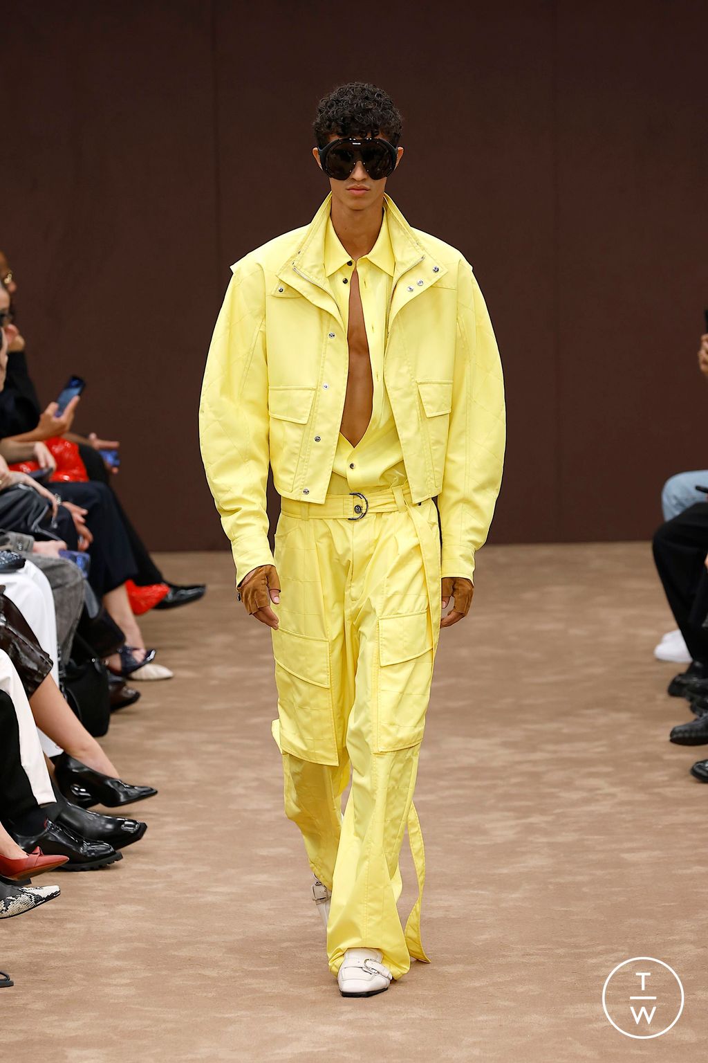 Fashion Week Milan Spring/Summer 2025 look 22 from the Ferrari collection 女装