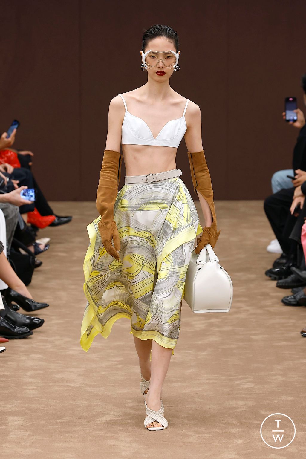 Fashion Week Milan Spring/Summer 2025 look 26 from the Ferrari collection 女装