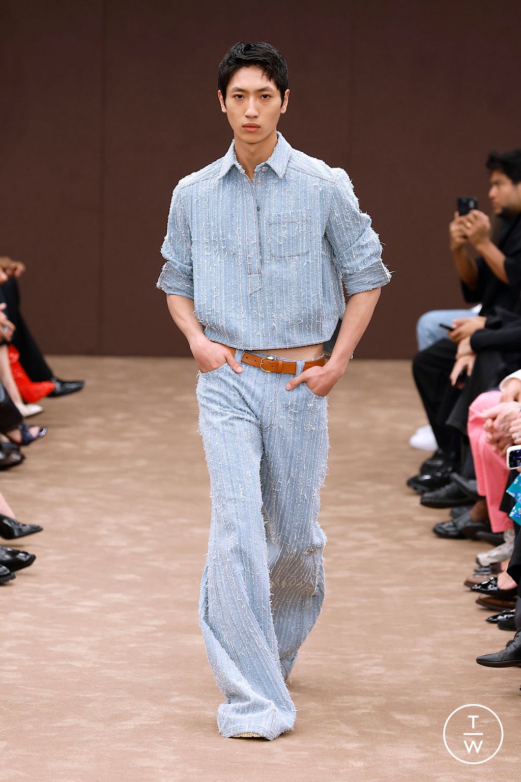 Fashion Week Milan Spring/Summer 2025 look 32 from the Ferrari collection 女装