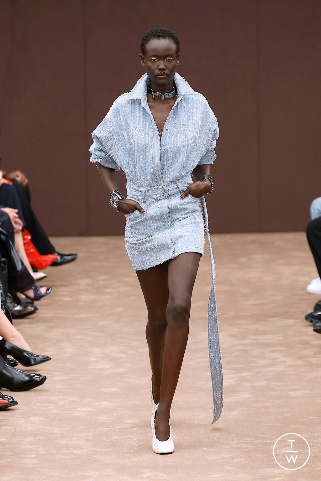 Fashion Week Milan Spring/Summer 2025 look 34 from the Ferrari collection 女装