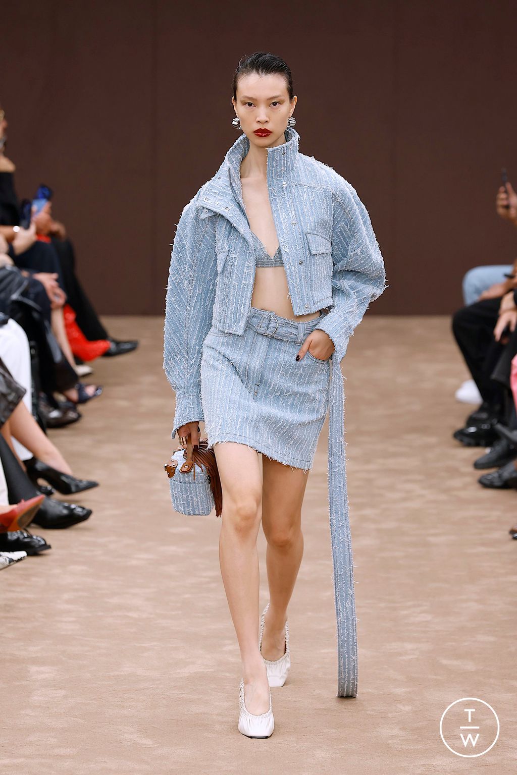 Fashion Week Milan Spring/Summer 2025 look 35 from the Ferrari collection 女装