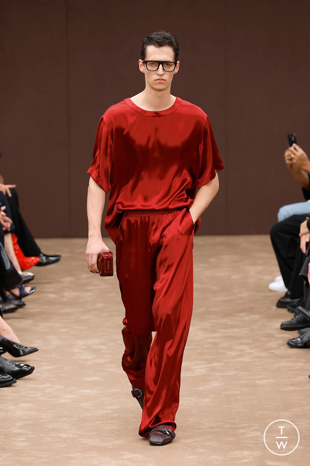 Fashion Week Milan Spring/Summer 2025 look 48 from the Ferrari collection 女装