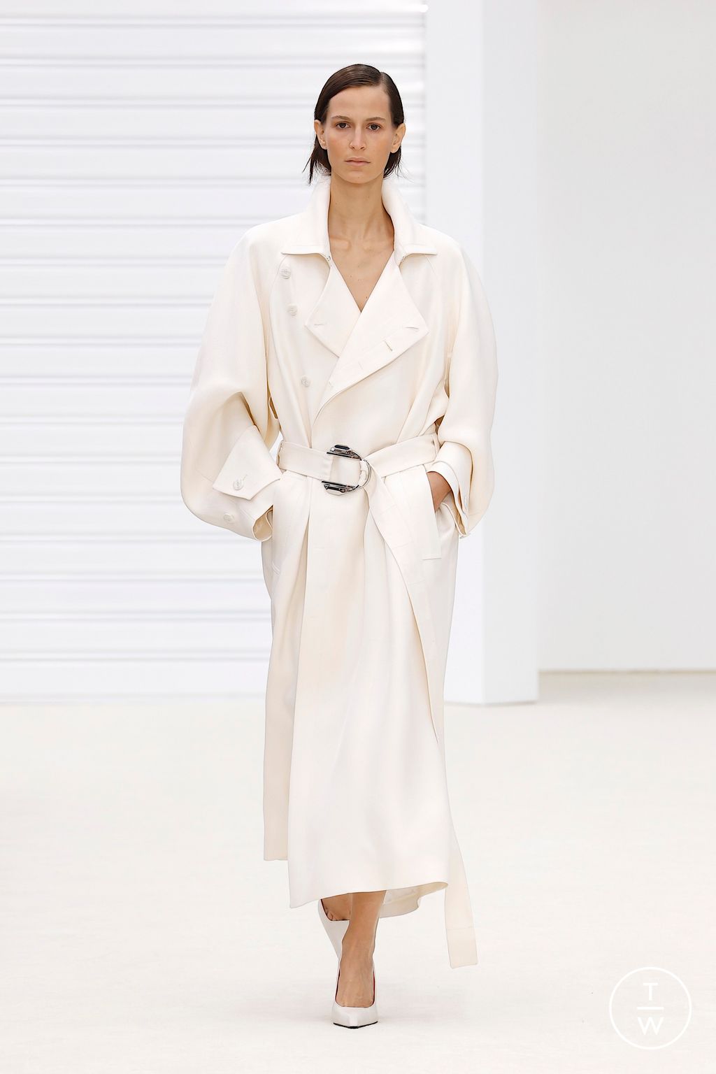 Fashion Week Milan Spring/Summer 2026 look 1 de la collection Ferrari womenswear