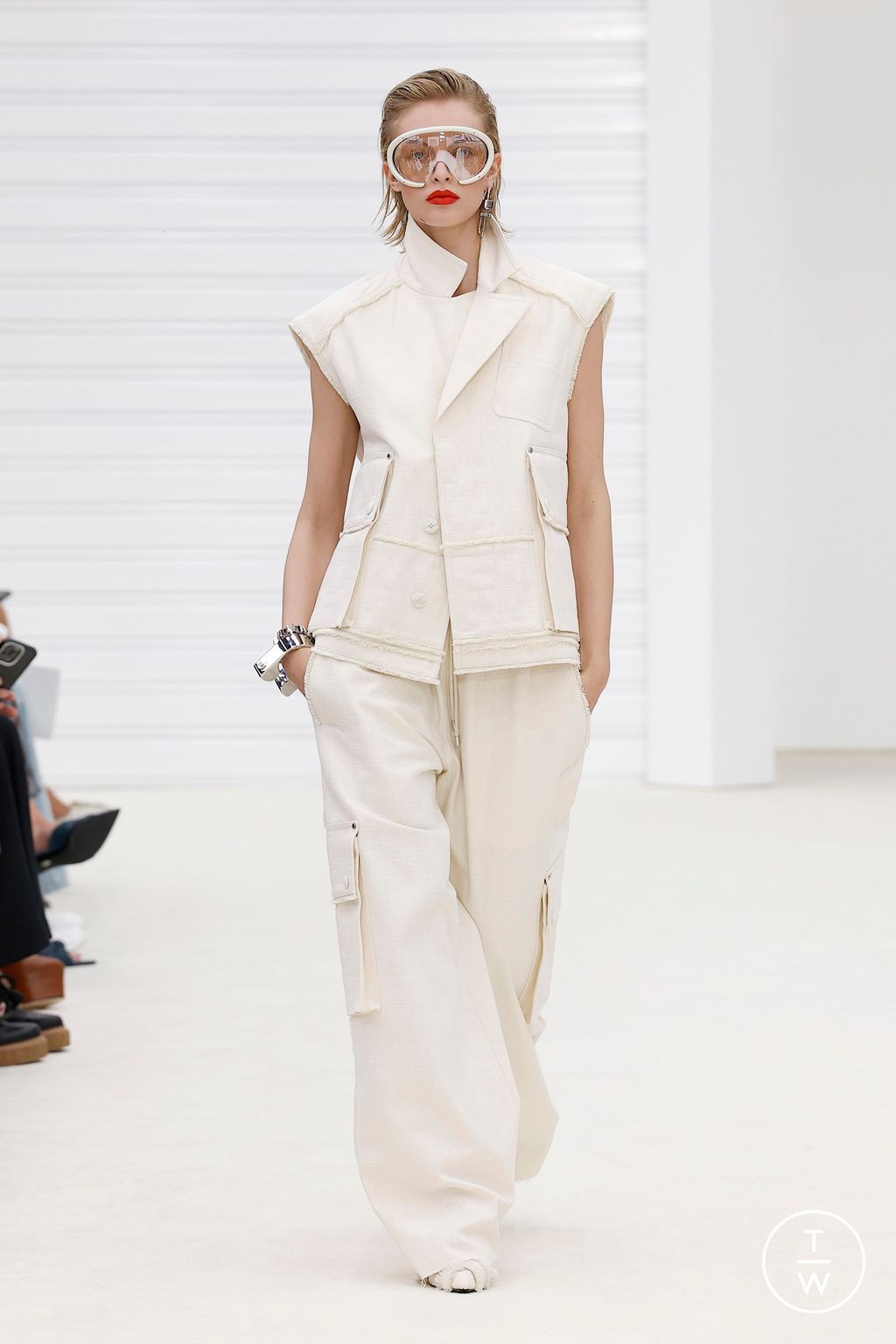 Fashion Week Milan Spring/Summer 2026 look 17 de la collection Ferrari womenswear