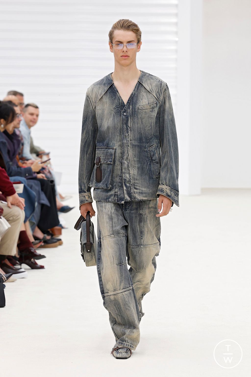 Fashion Week Milan Spring/Summer 2026 look 20 de la collection Ferrari womenswear