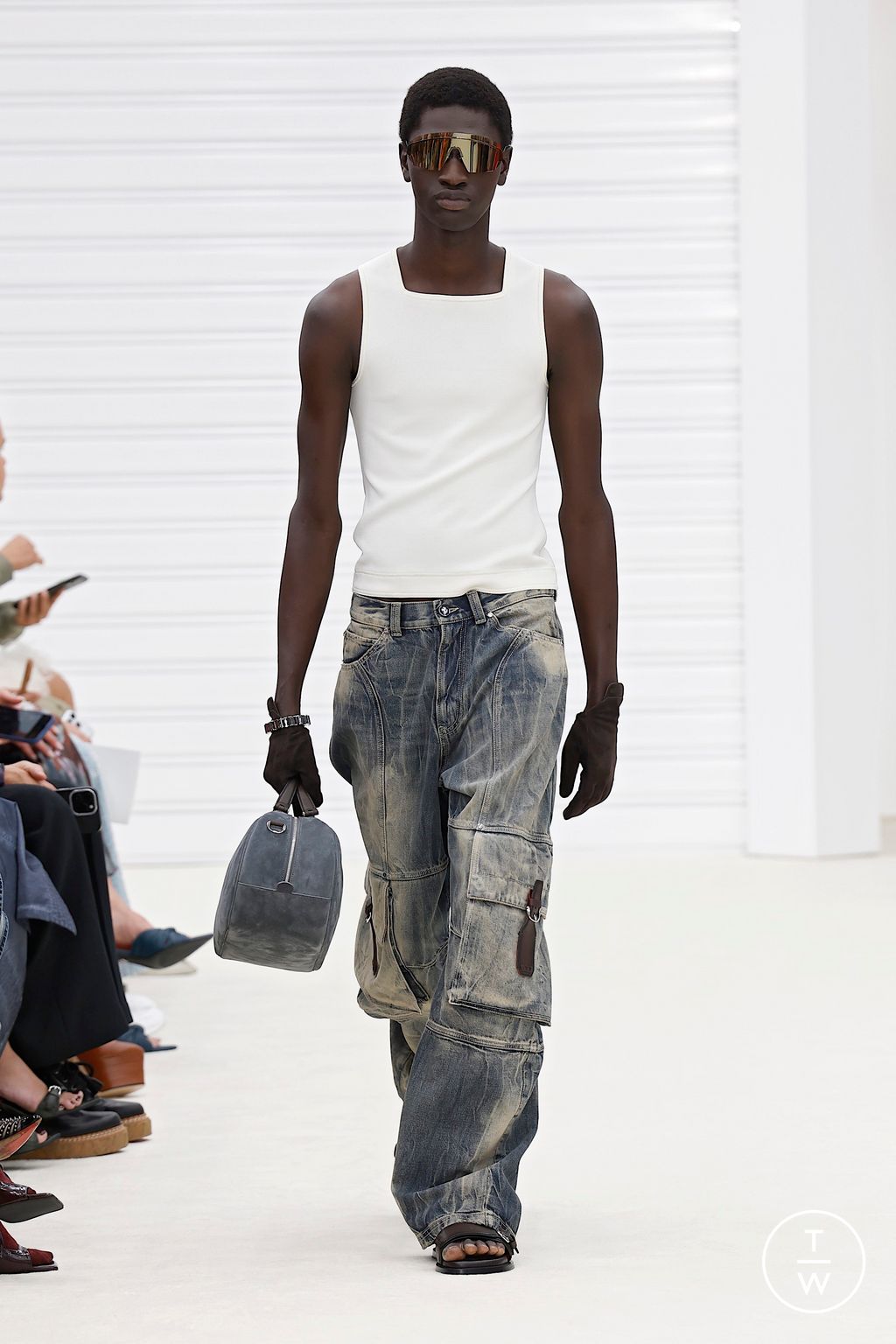 Fashion Week Milan Spring/Summer 2026 look 21 de la collection Ferrari womenswear