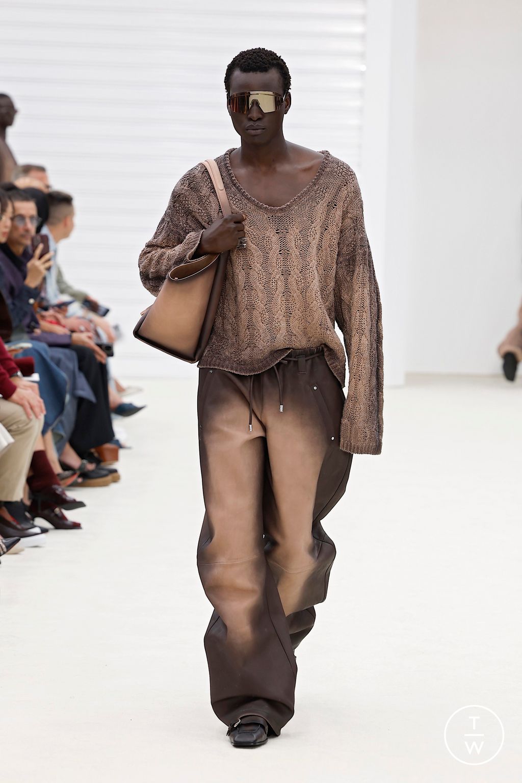 Fashion Week Milan Spring/Summer 2026 look 27 de la collection Ferrari womenswear