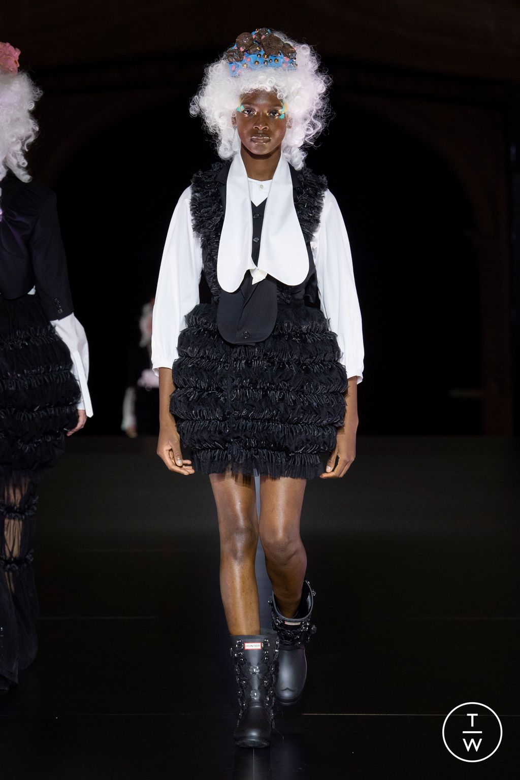 Fashion Week Paris Spring/Summer 2023 look 11 de la collection Noir Kei Ninomiya womenswear