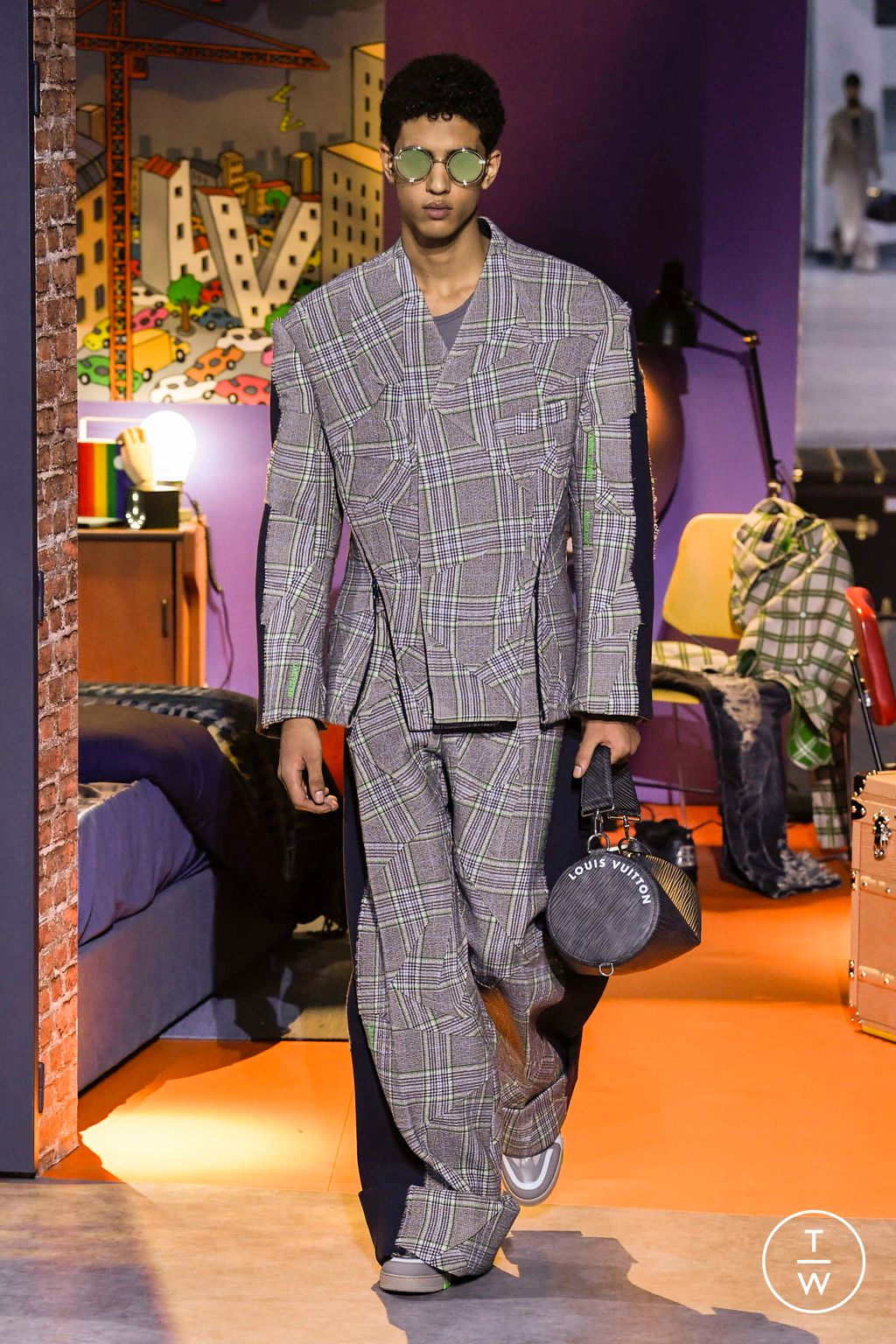 Fashion Week Paris Fall/Winter 2023 look 7 from the Louis Vuitton collection menswear