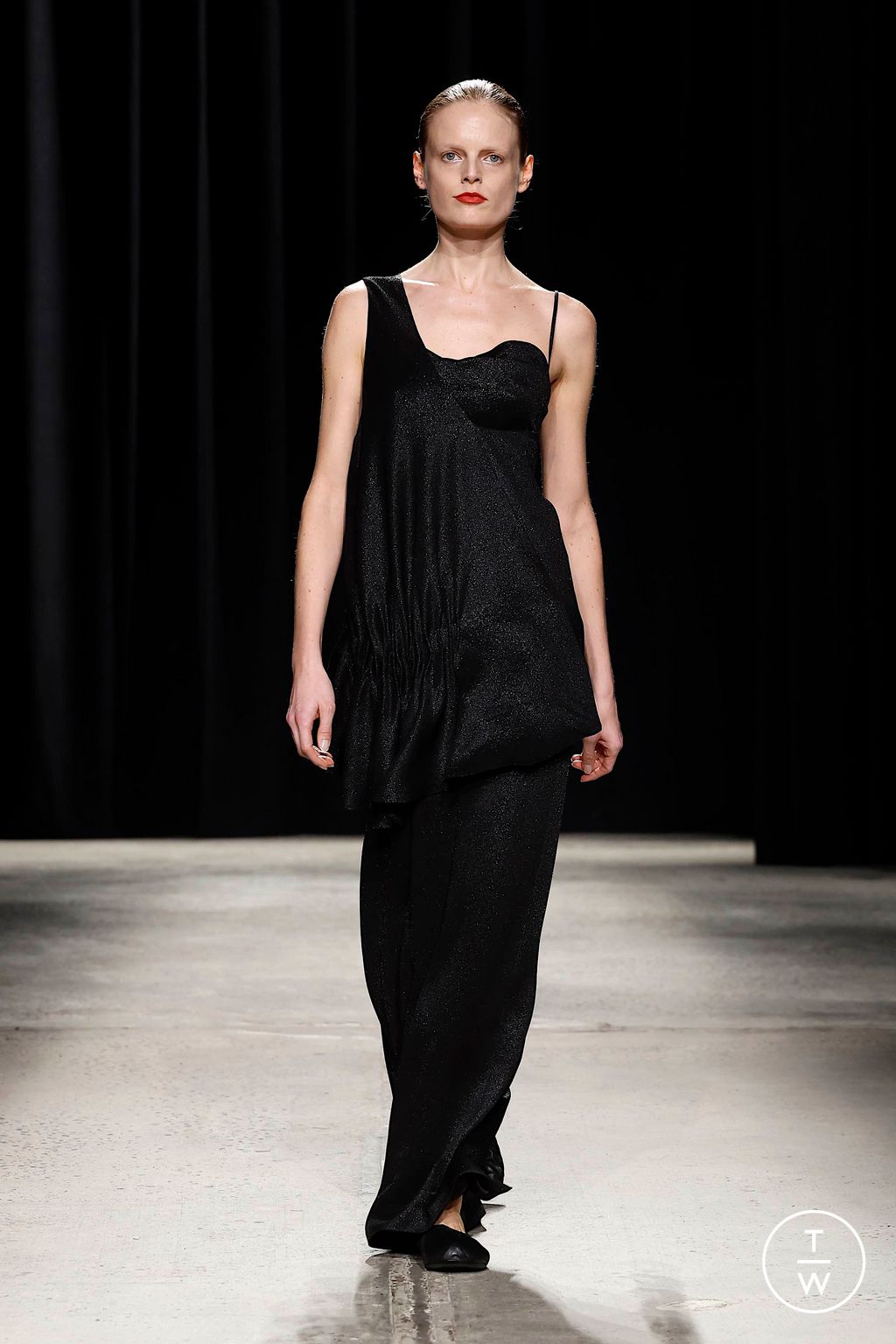 Fashion Week New York Fall/Winter 2024 look 36 from the FFORME collection 女装