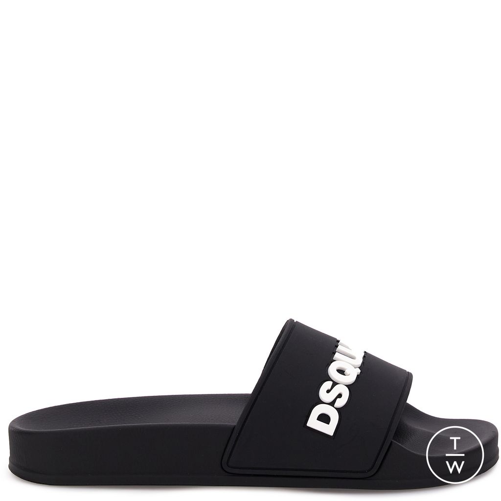 Fashion Week Milan Spring/Summer 2023 look 5 de la collection Dsquared2 womenswear accessories