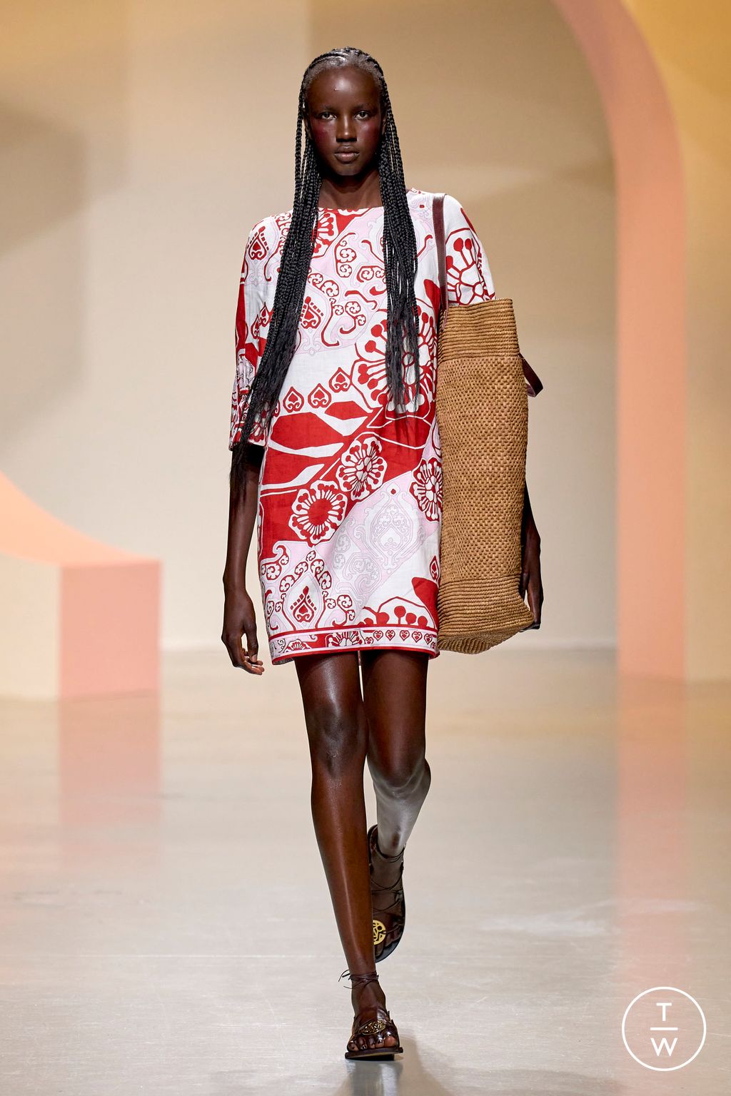 Fashion Week Paris Spring/Summer 2024 look 24 from the Leonard Paris collection 女装