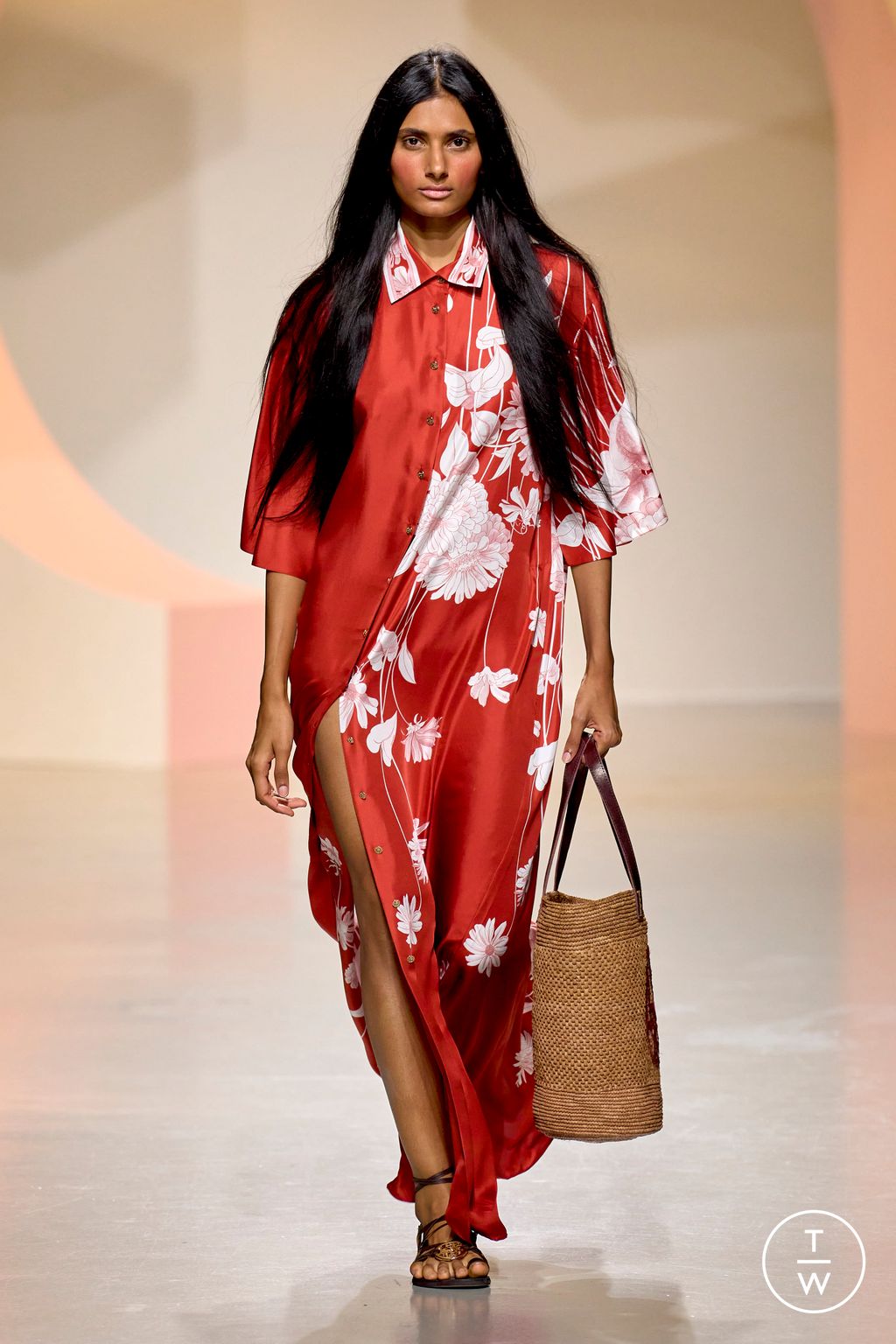 Fashion Week Paris Spring/Summer 2024 look 26 from the Leonard Paris collection 女装