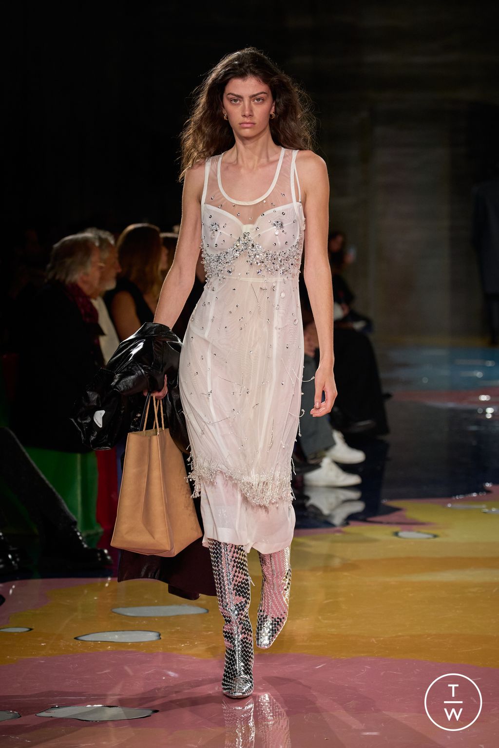 Fashion Week Milan Spring/Summer 2023 look 27 from the Bottega Veneta collection 女装