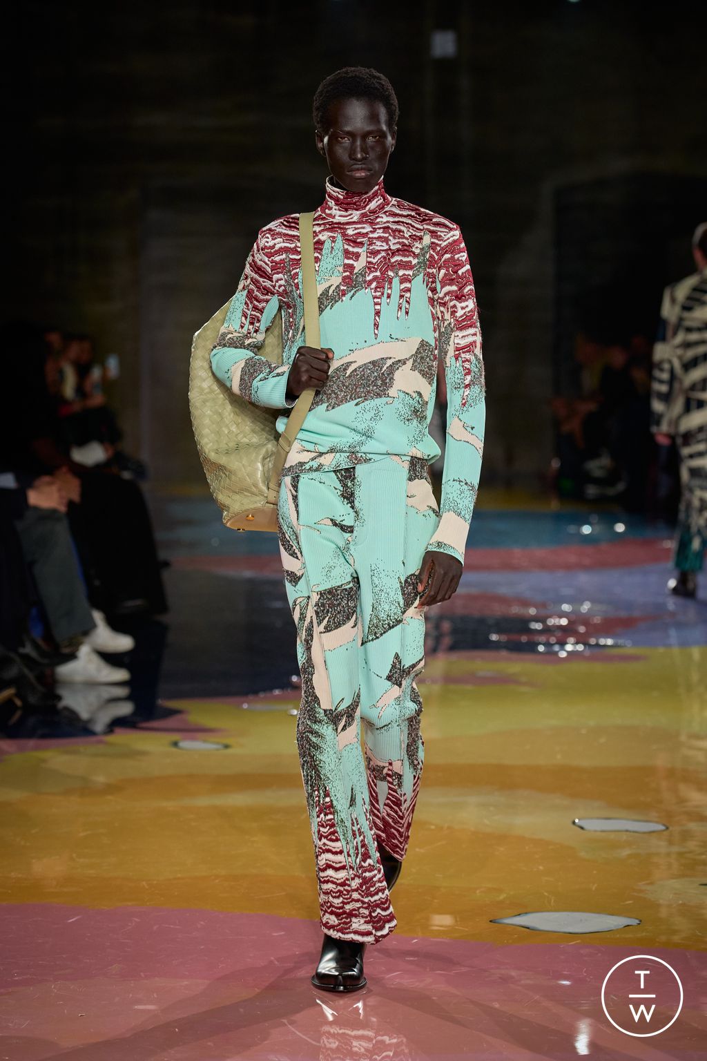 Fashion Week Milan Spring/Summer 2023 look 42 from the Bottega Veneta collection 女装