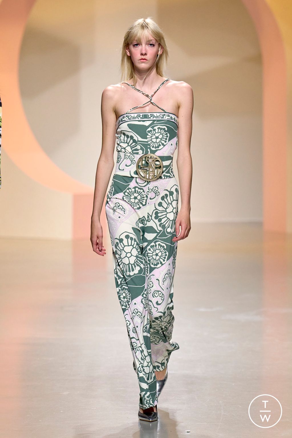Fashion Week Paris Spring/Summer 2024 look 39 from the Leonard Paris collection 女装