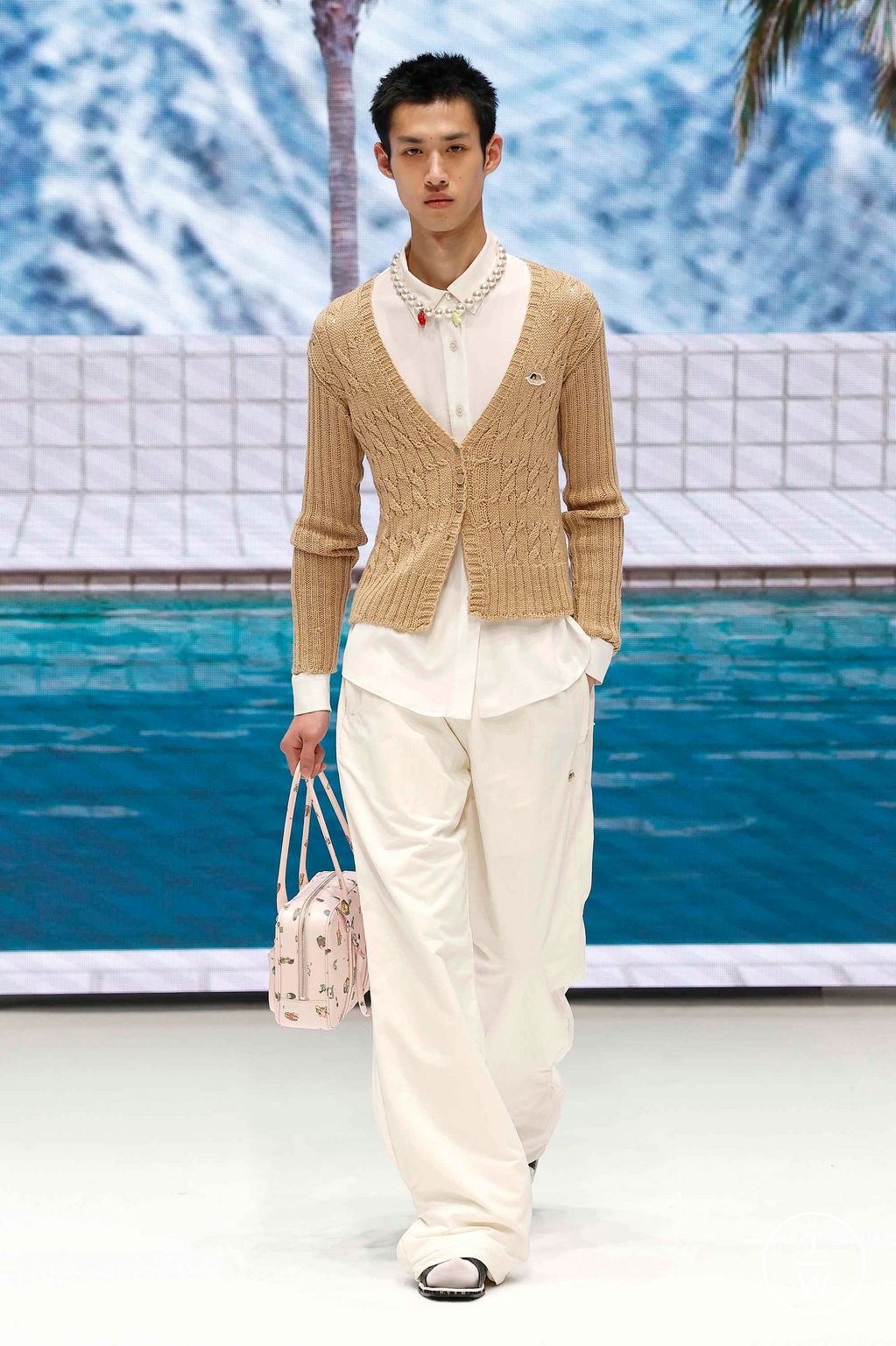 Fashion Week Milan Fall/Winter 2025 look 42 from the Fiorucci collection womenswear