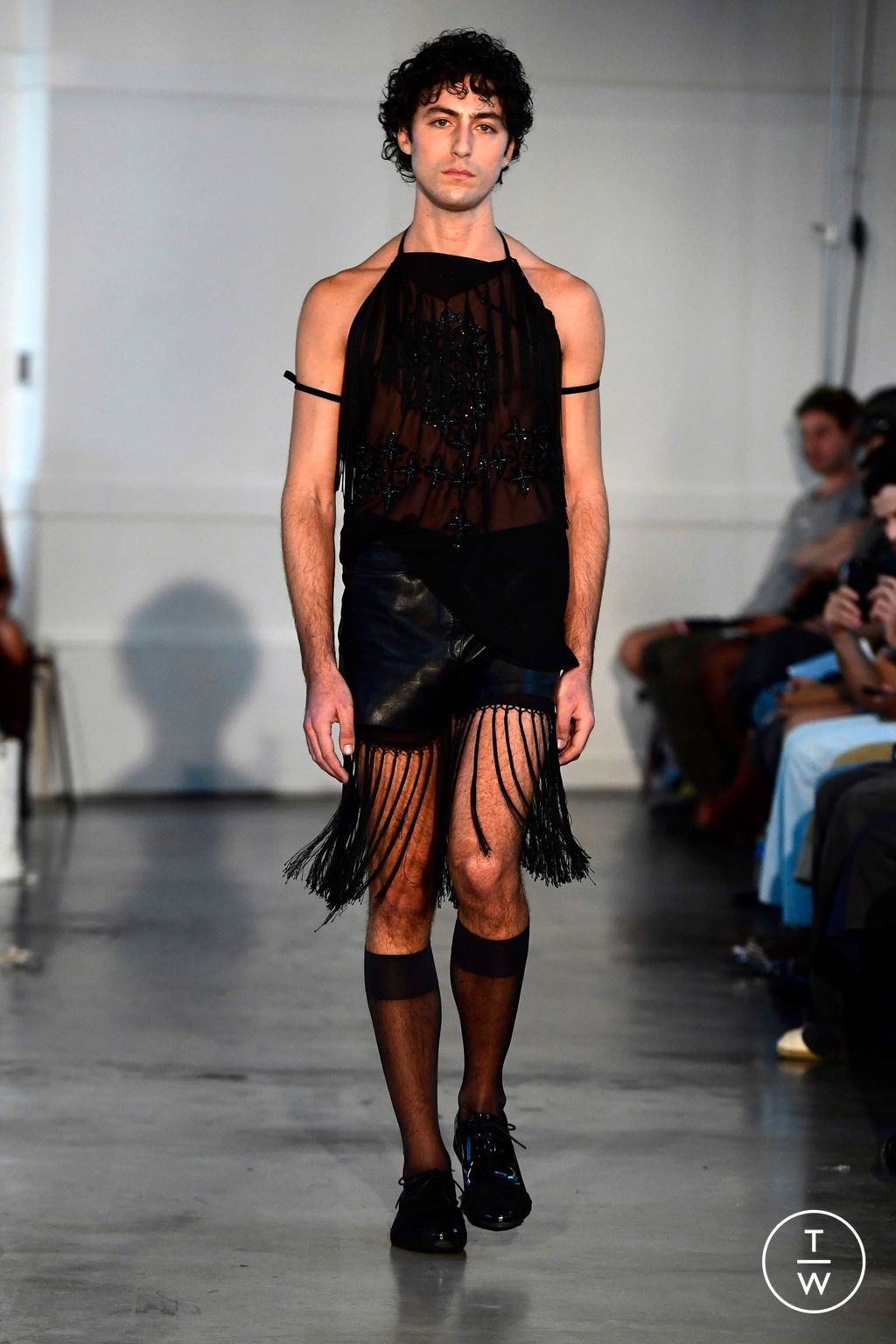 Fashion Week Paris Spring/Summer 2024 look 4 from the Les Fleurs Studio collection womenswear