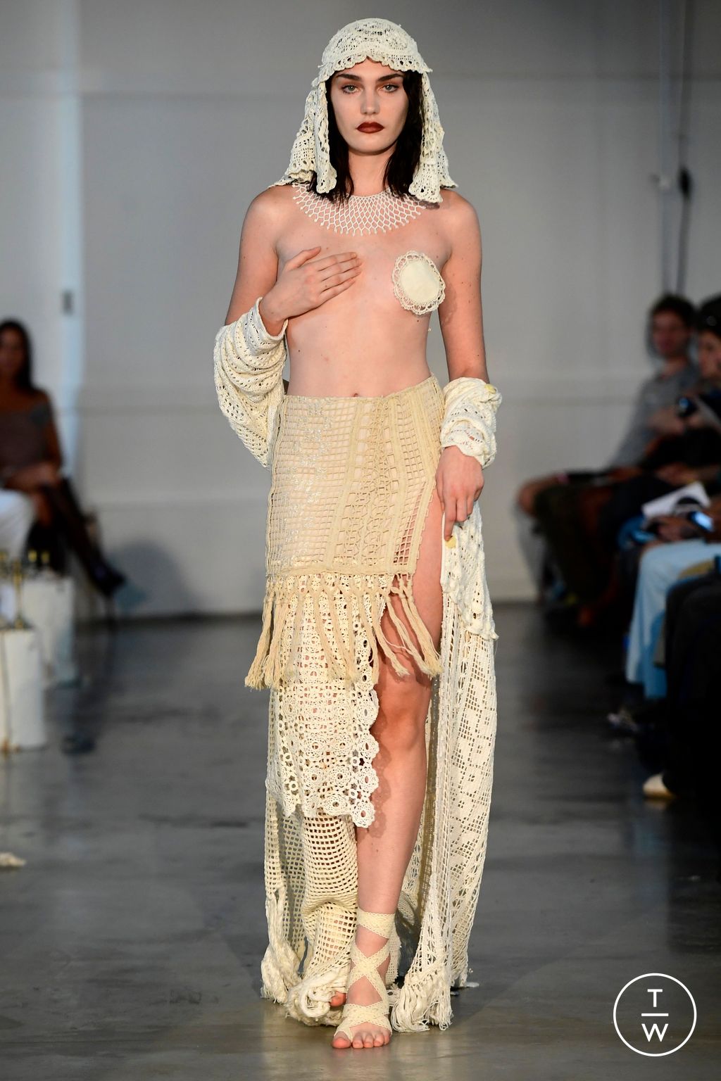 Fashion Week Paris Spring/Summer 2024 look 5 from the Les Fleurs Studio collection womenswear