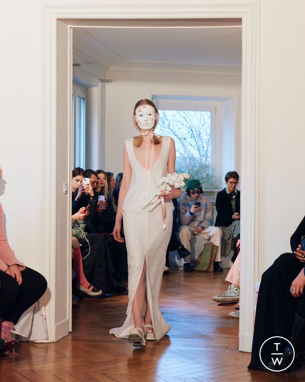 Fashion Week Paris Fall/Winter 2024 look 25 de la collection Florentina Leitner womenswear