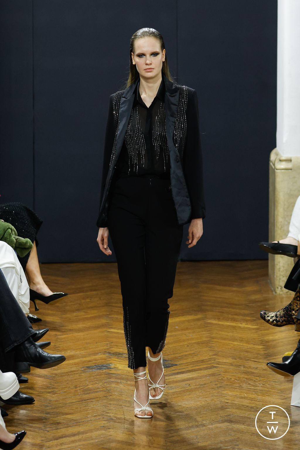 Fashion Week Milan Fall/Winter 2023 look 14 de la collection Fracomina womenswear