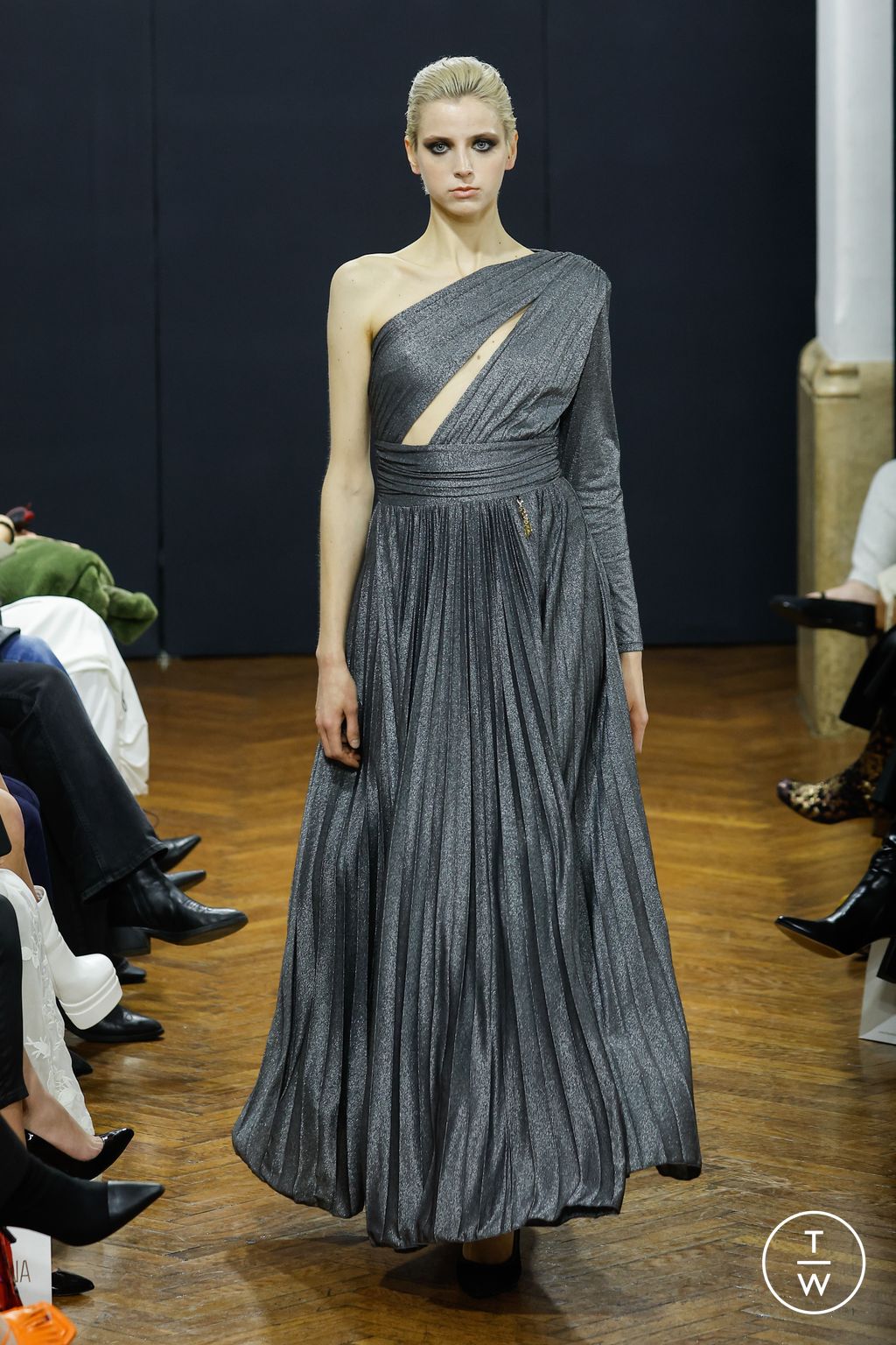 Fashion Week Milan Fall/Winter 2023 look 15 from the Fracomina collection womenswear