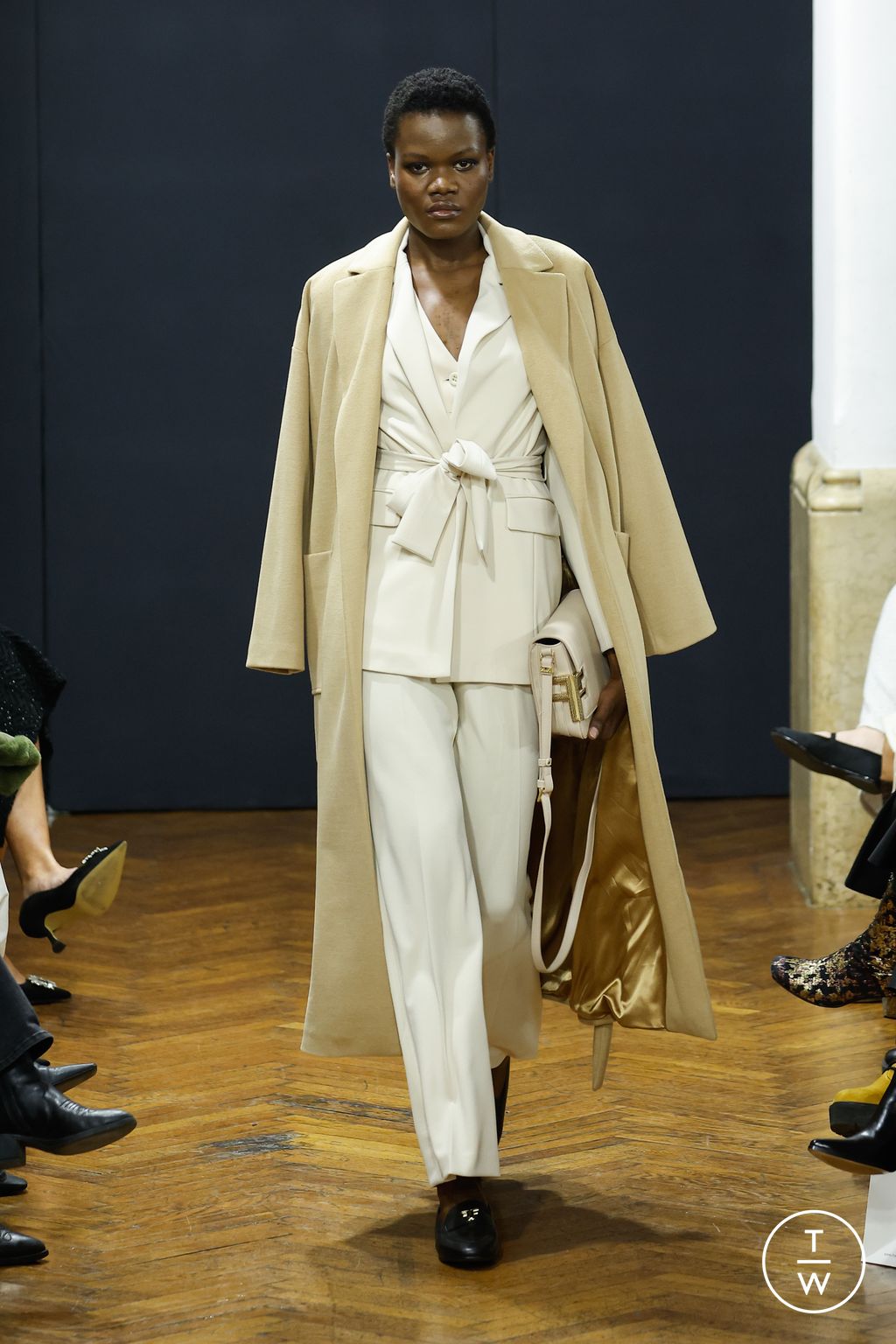 Fashion Week Milan Fall/Winter 2023 look 7 from the Fracomina collection 女装