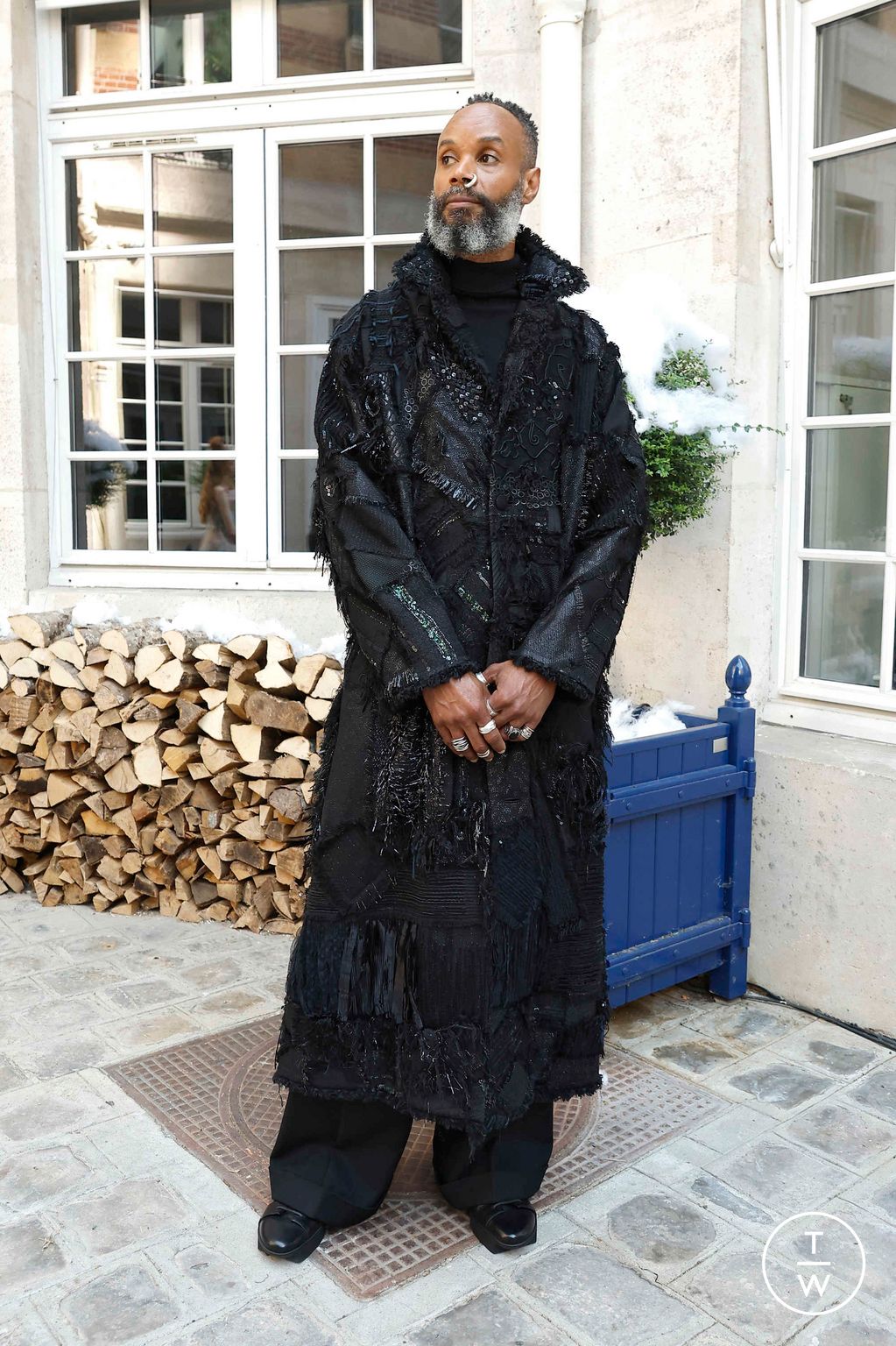Fashion Week Paris Fall/Winter 2024 look 18 from the Franck Sorbier collection couture