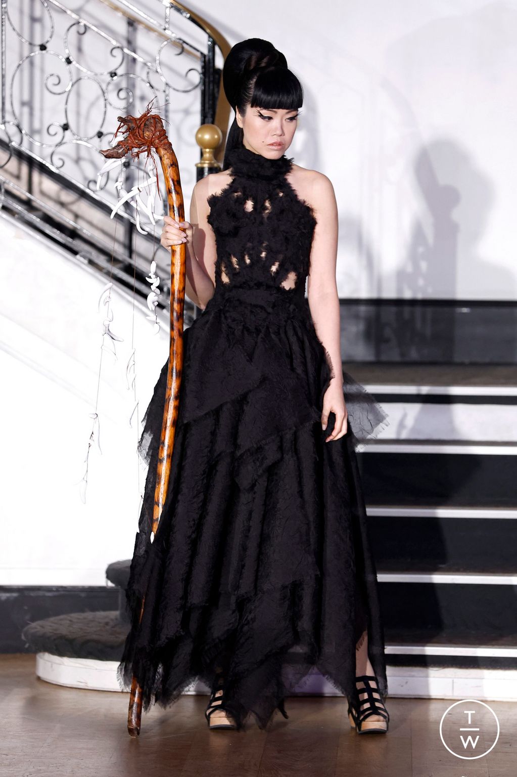 Fashion Week Paris Spring-Summer 2025 look 1 from the Franck Sorbier collection couture