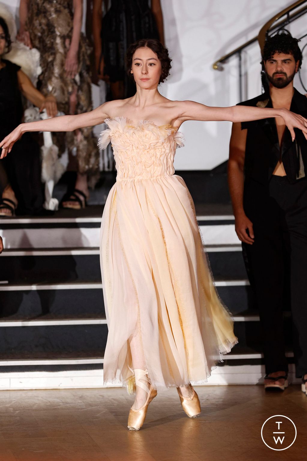 Fashion Week Paris Spring-Summer 2025 look 14 from the Franck Sorbier collection couture