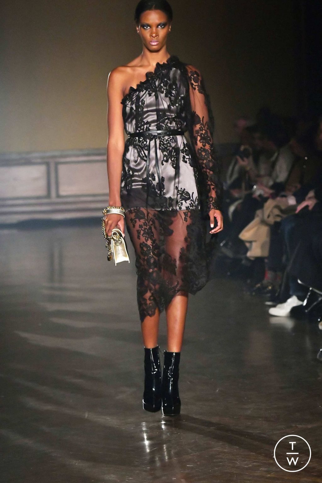 Fashion Week New York Fall/Winter 2023 look 24 from the Frederick Anderson collection womenswear