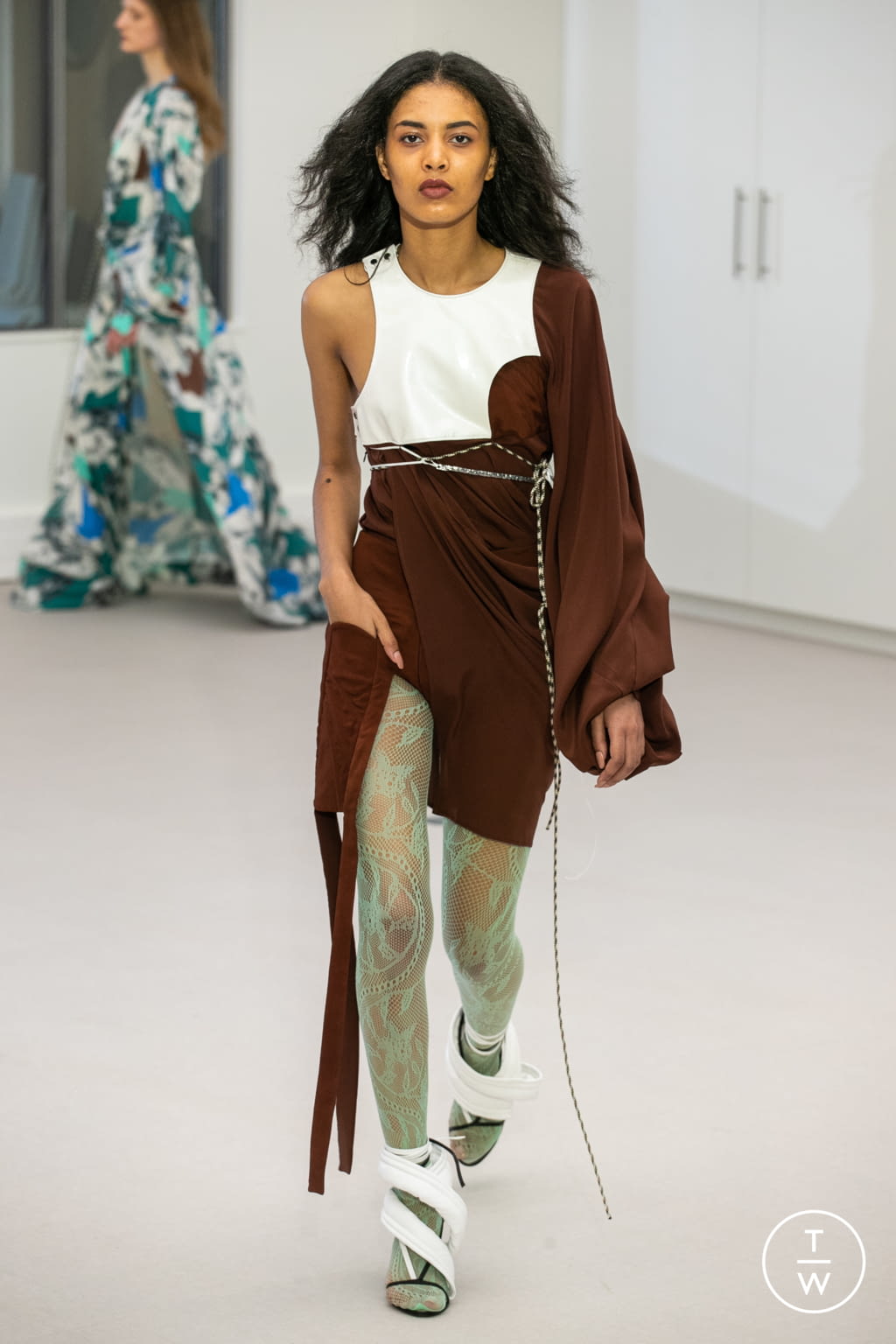 Fashion Week Paris Fall/Winter 2021 look 11 from the IFM PARIS collection womenswear