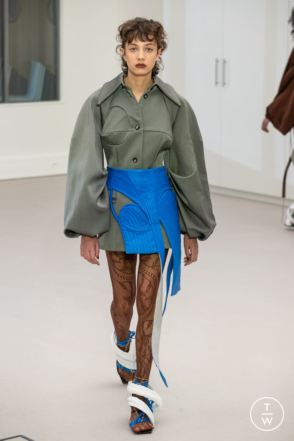 Fashion Week Paris Fall/Winter 2021 look 12 from the IFM PARIS collection womenswear