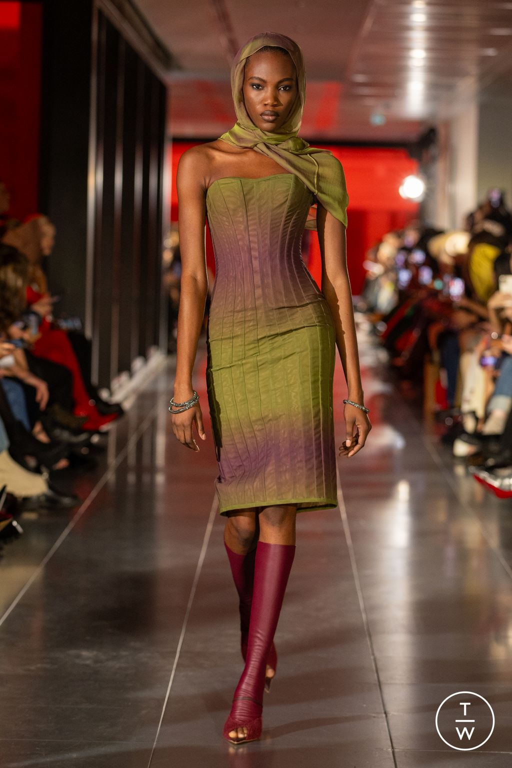 Fashion Week London Fall/Winter 2024 look 21 from the Frolov collection womenswear