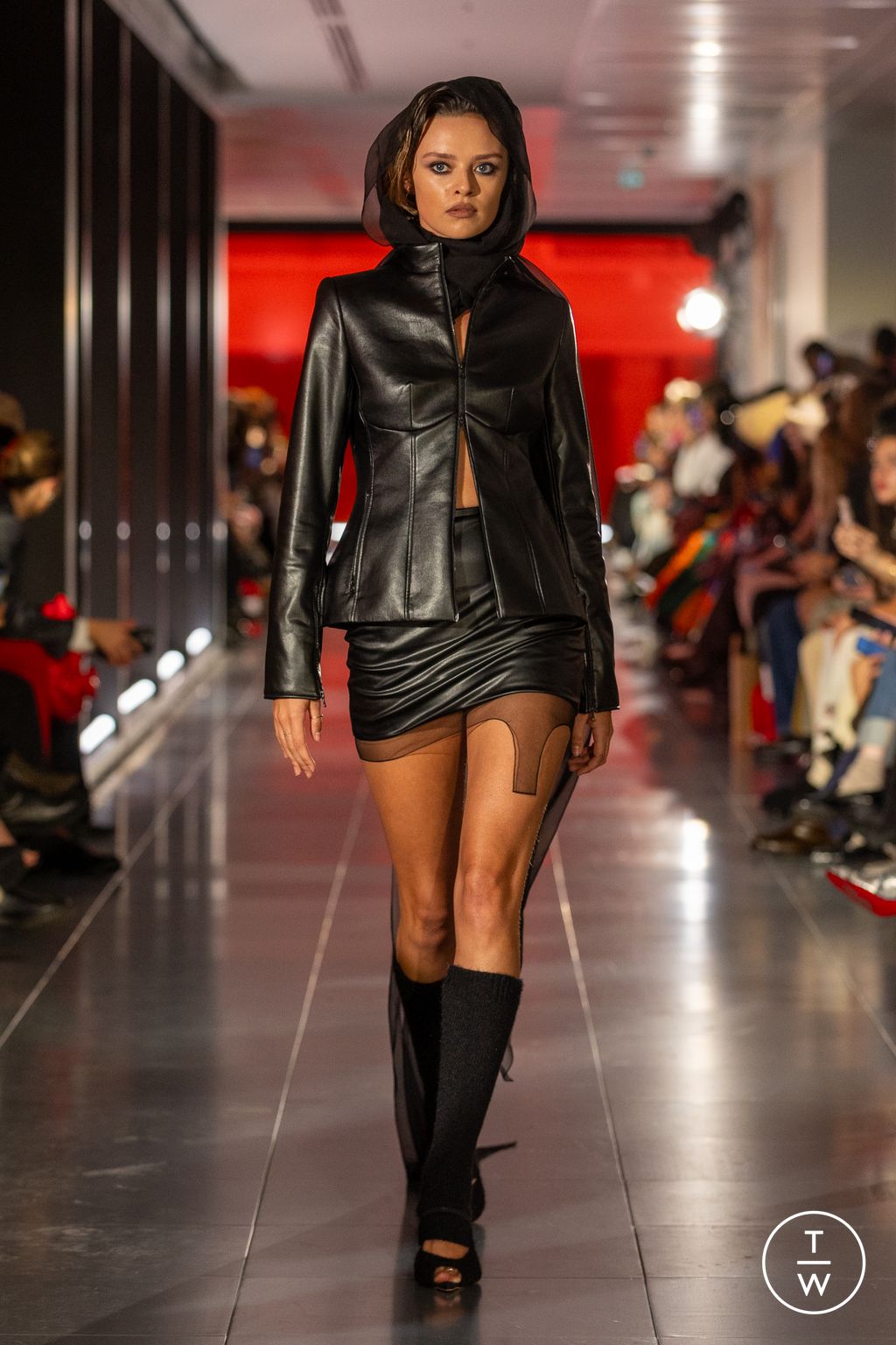 Fashion Week London Fall/Winter 2024 look 33 de la collection Frolov womenswear