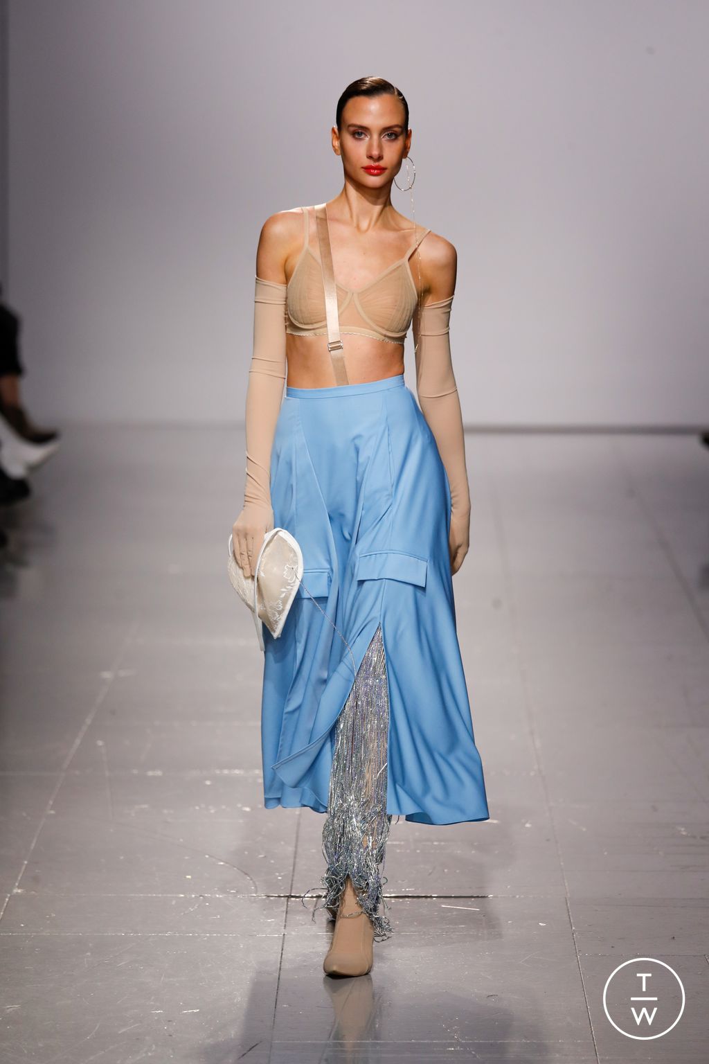 Fashion Week London Fall/Winter 2023 look 15 de la collection Frolov womenswear