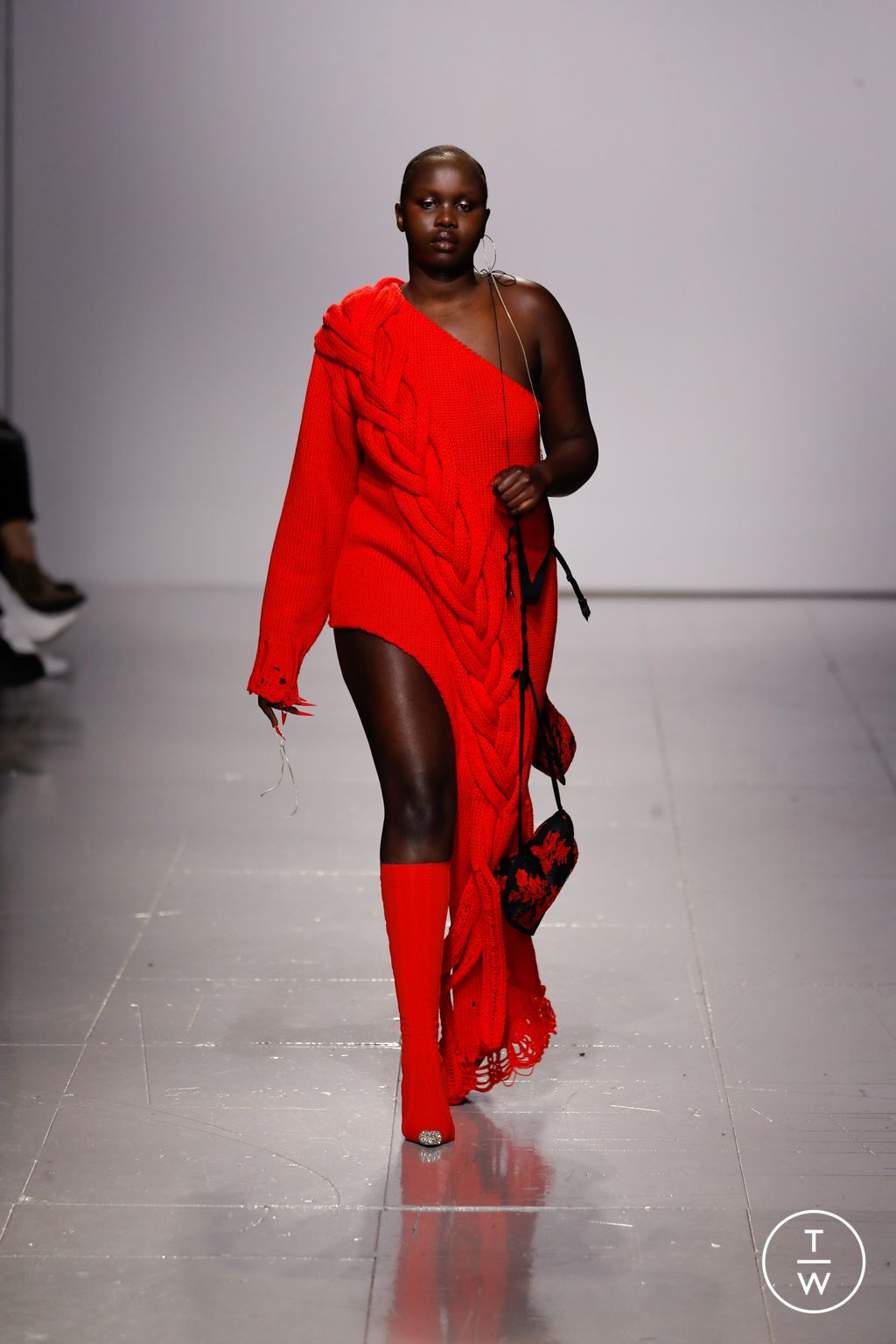Fashion Week London Fall/Winter 2023 look 8 de la collection Frolov womenswear