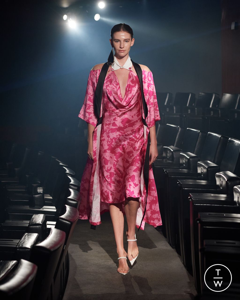 Fashion Week London Spring/Summer 2024 look 7 de la collection Frolov womenswear