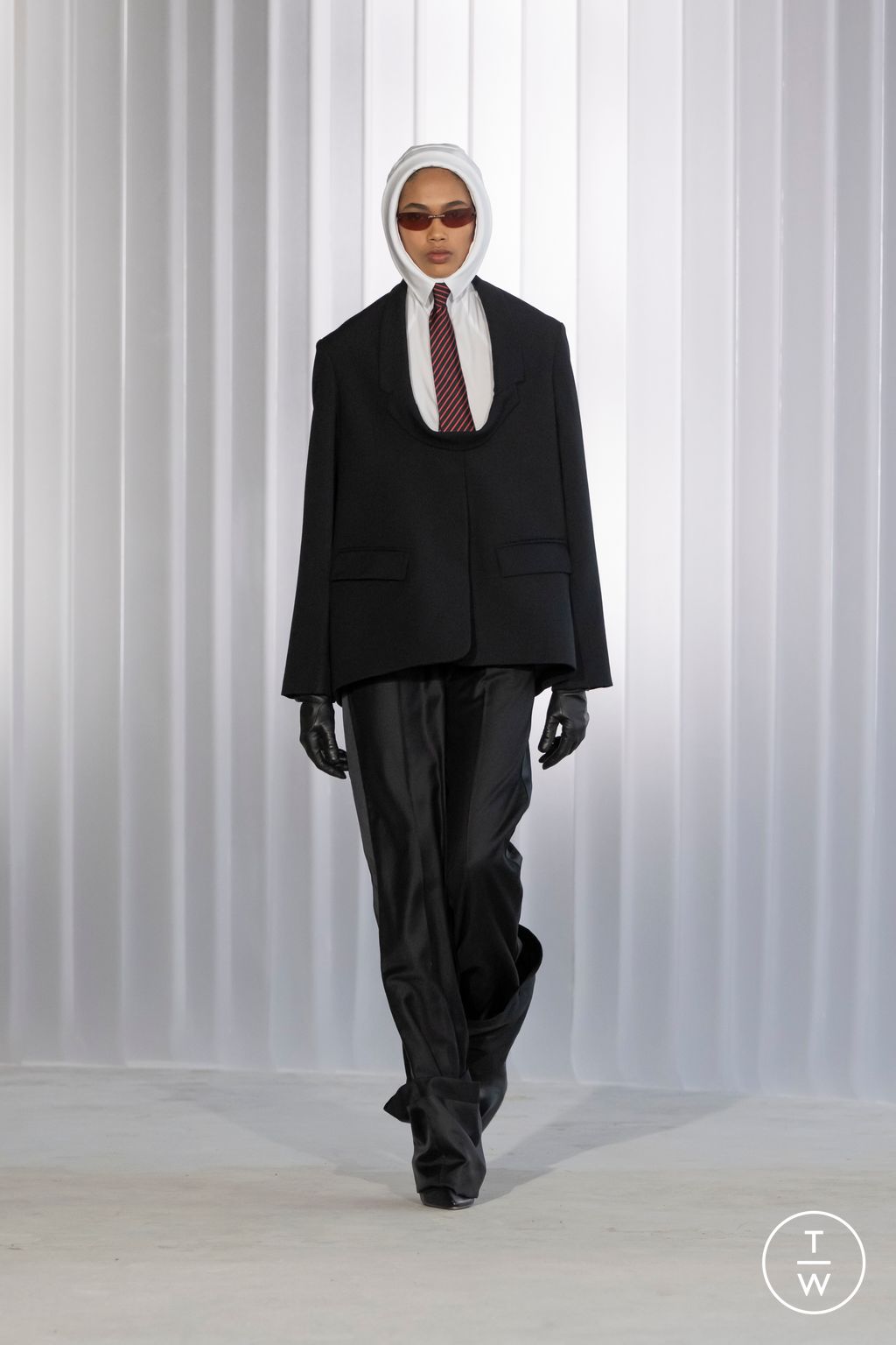 Fashion Week Paris Fall/Winter 2026 look 5 from the Jean Paul Gaultier collection womenswear