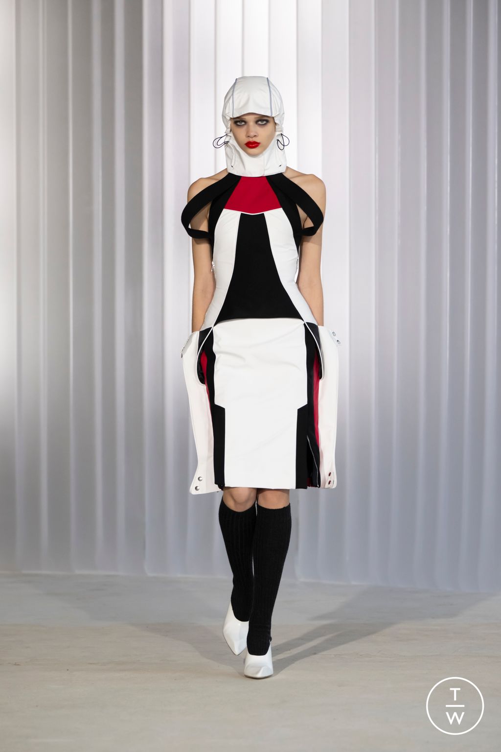 Fashion Week Paris Fall/Winter 2026 look 11 de la collection Jean Paul Gaultier womenswear