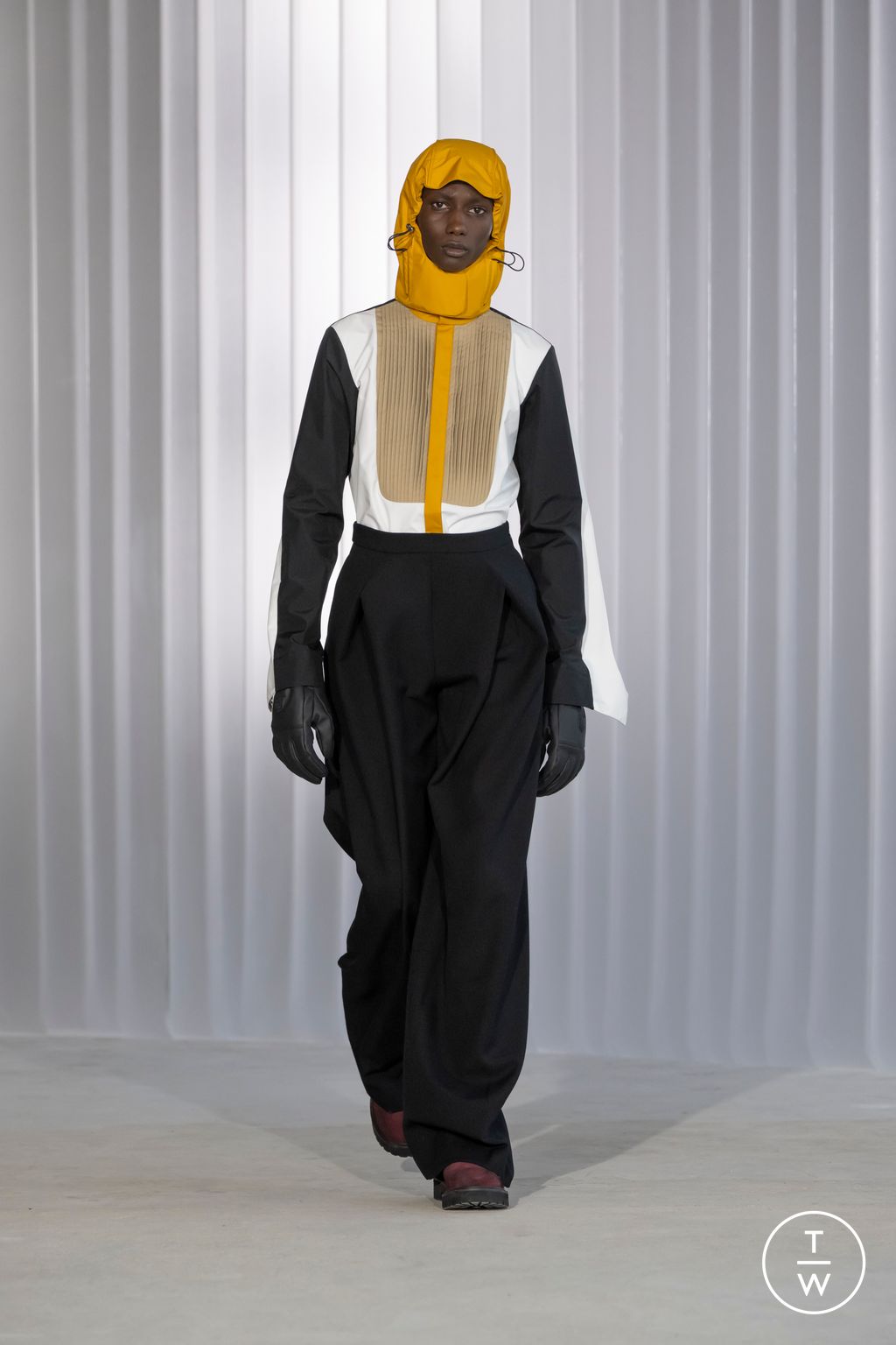 Fashion Week Paris Fall/Winter 2026 look 14 de la collection Jean Paul Gaultier womenswear