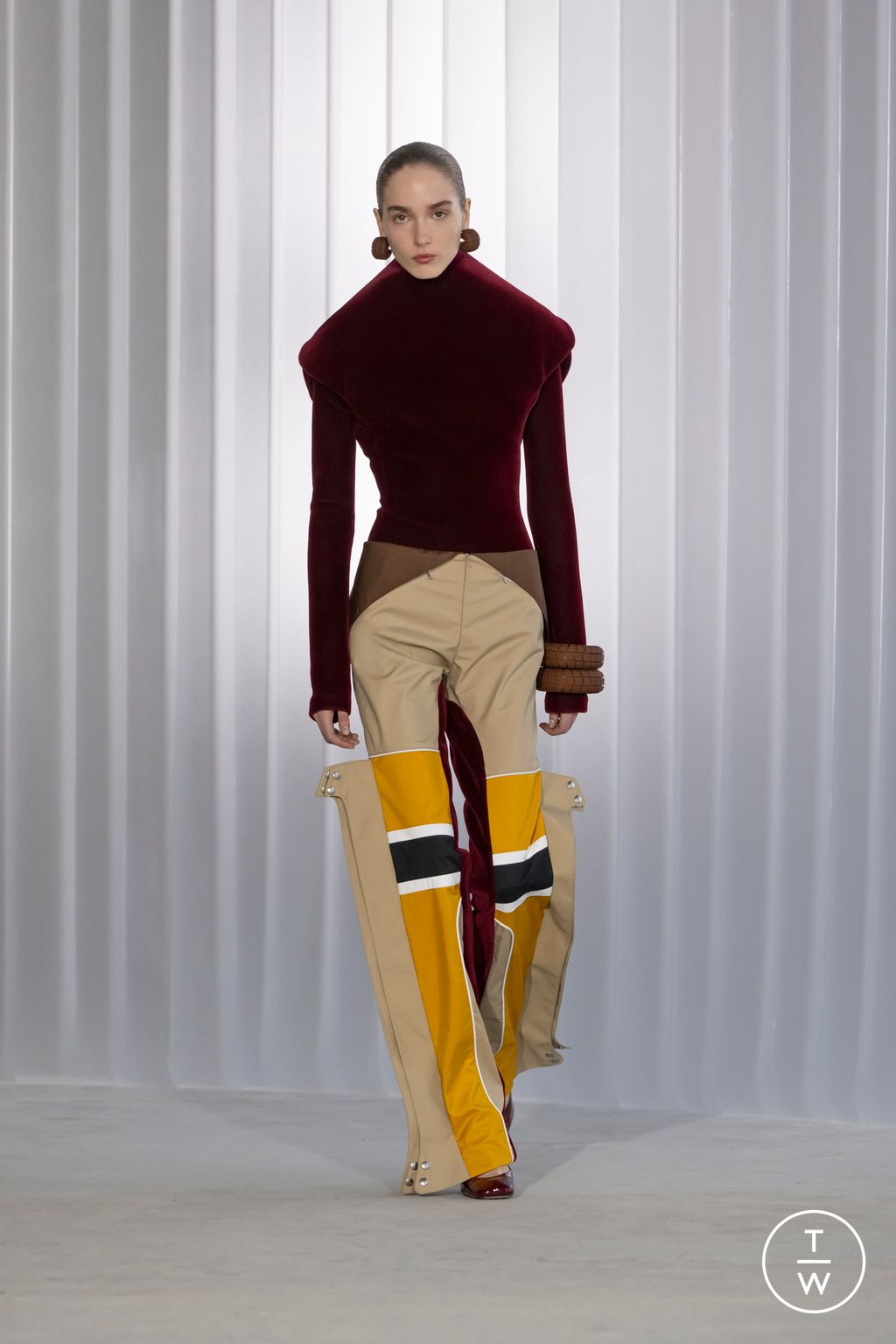 Fashion Week Paris Fall/Winter 2026 look 16 from the Jean Paul Gaultier collection 女装