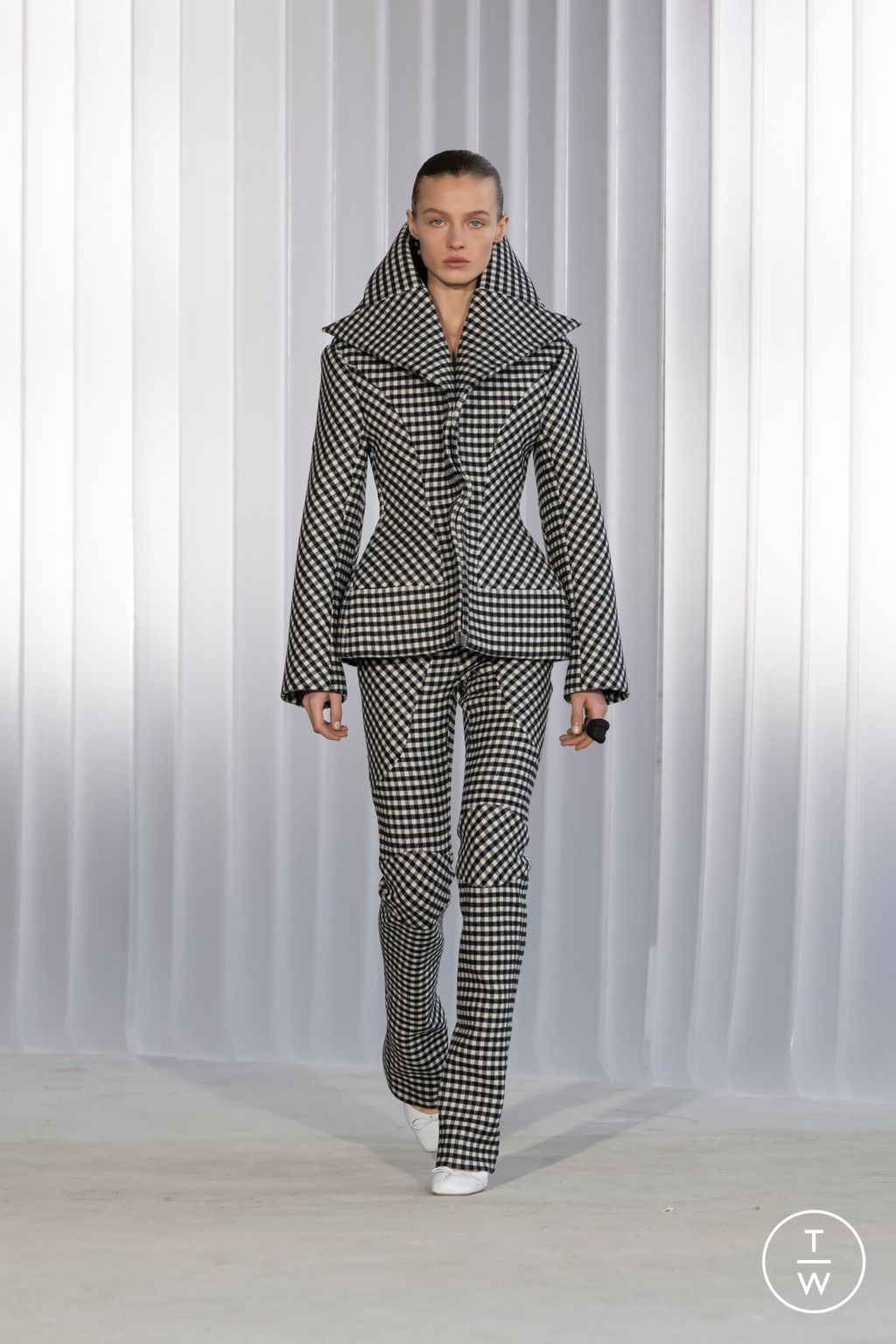 Fashion Week Paris Fall/Winter 2026 look 20 from the Jean Paul Gaultier collection womenswear