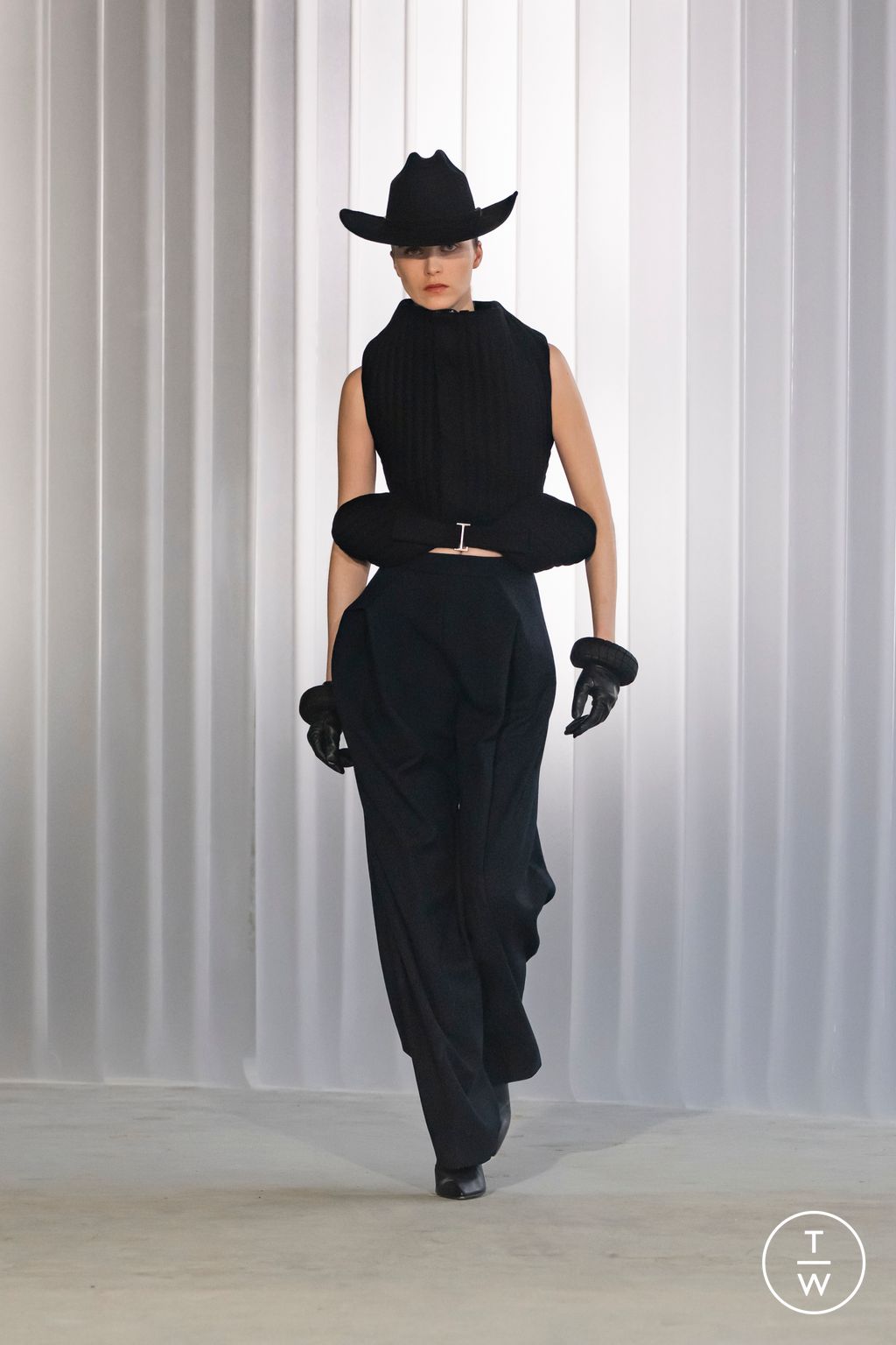 Fashion Week Paris Fall/Winter 2026 look 32 from the Jean Paul Gaultier collection womenswear