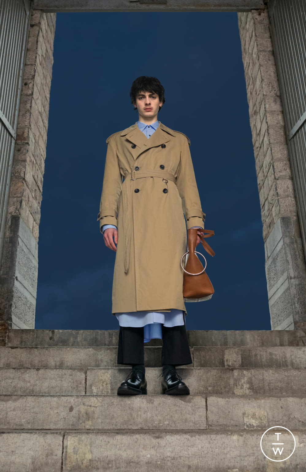 Fashion Week Paris Fall/Winter 2021 look 1 from the Dries Van Noten collection 男装