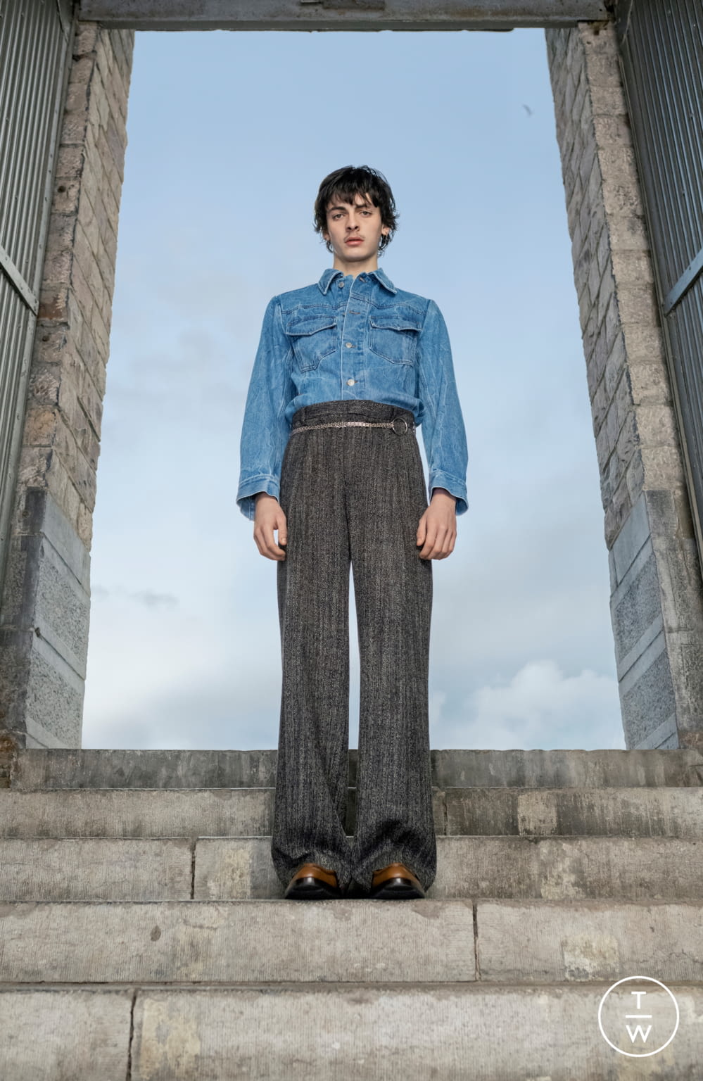 Fashion Week Paris Fall/Winter 2021 look 16 from the Dries Van Noten collection menswear