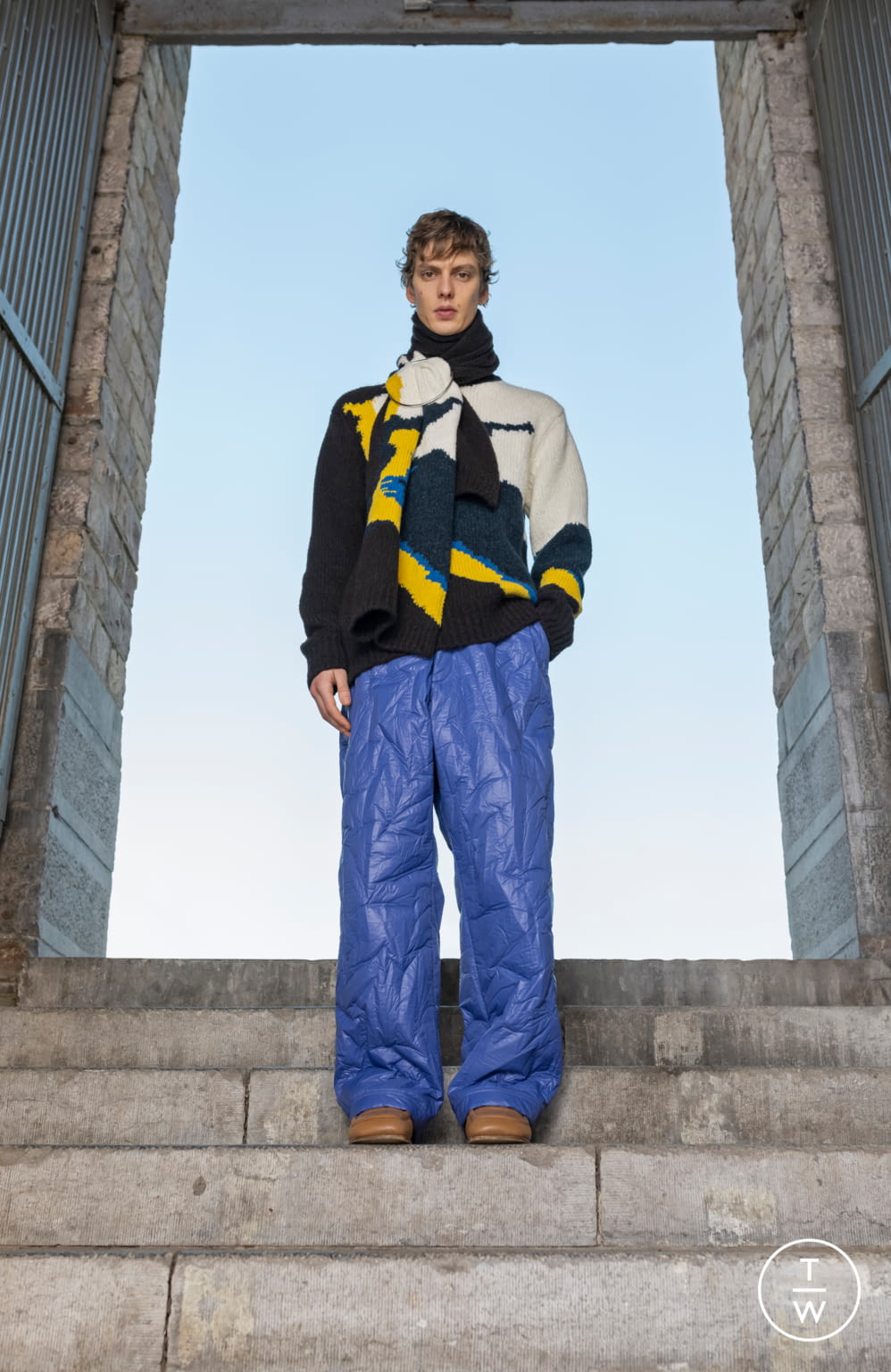 Fashion Week Paris Fall/Winter 2021 look 18 from the Dries Van Noten collection menswear
